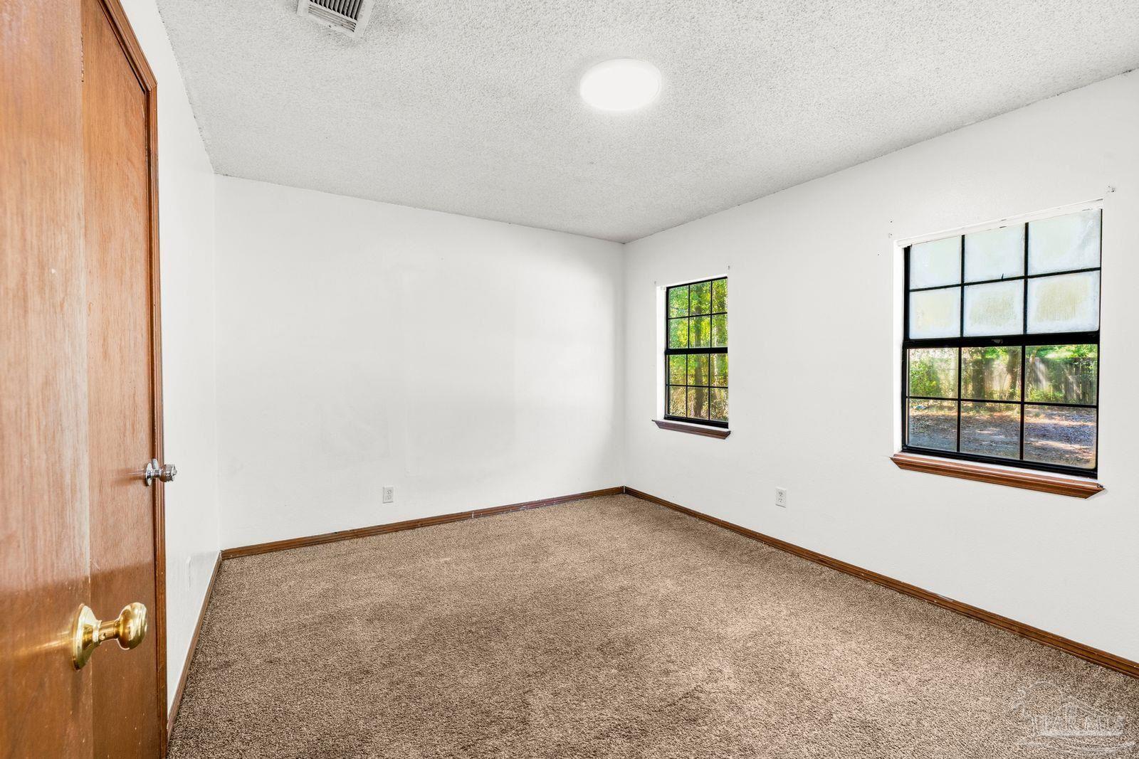 2403 E Johnson Avenue Pensacola FL 32514