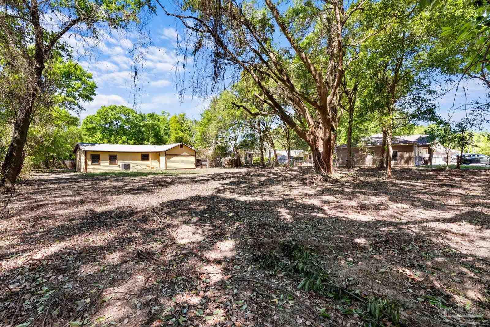2403 E Johnson Avenue Pensacola FL 32514