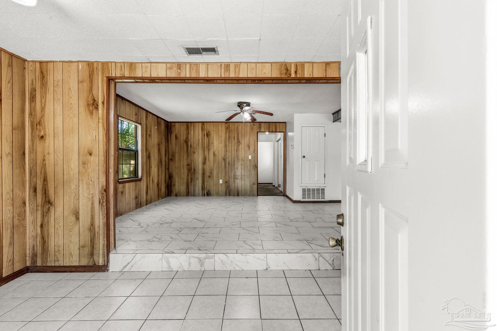 2403 E Johnson Avenue Pensacola FL 32514