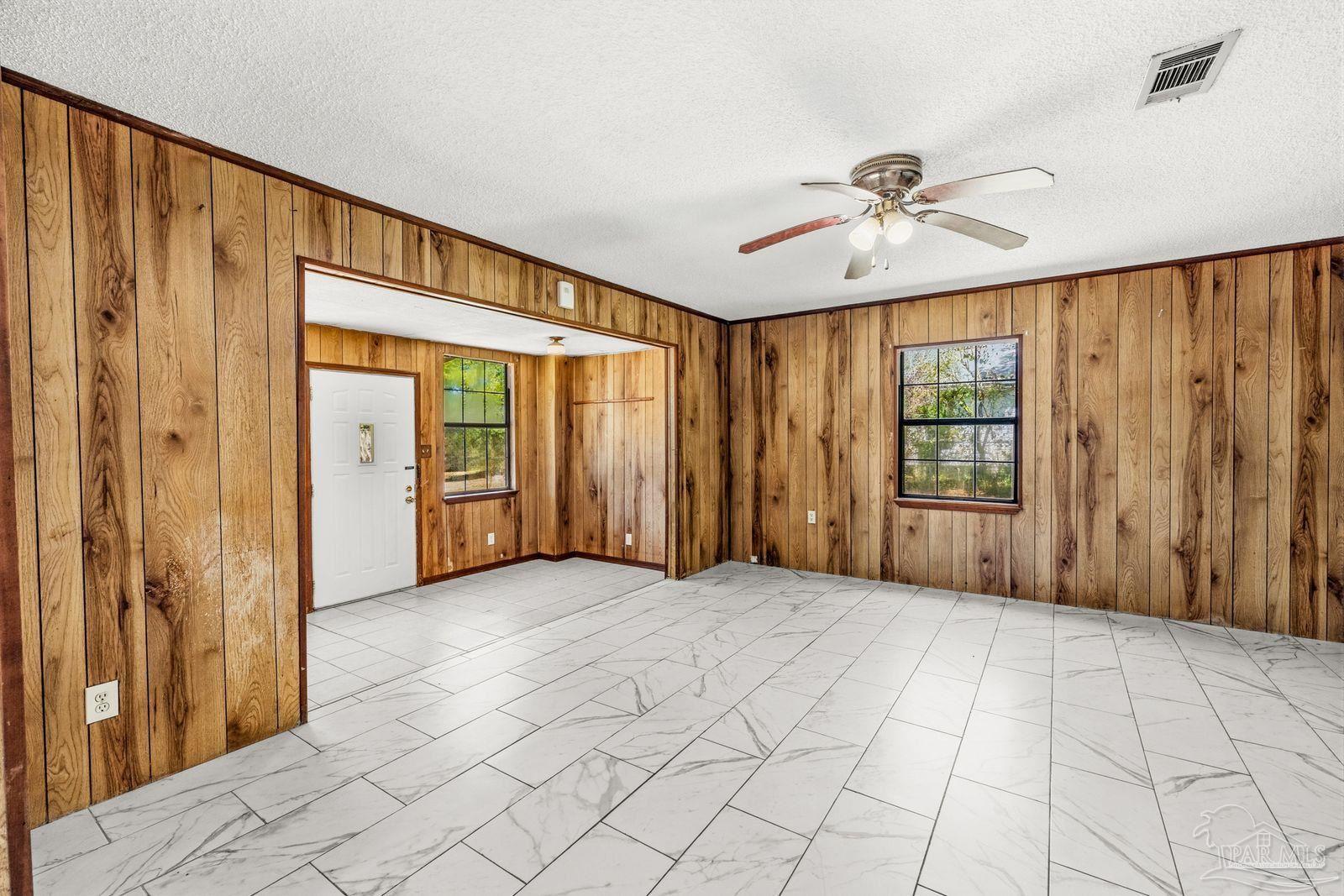 2403 E Johnson Avenue Pensacola FL 32514