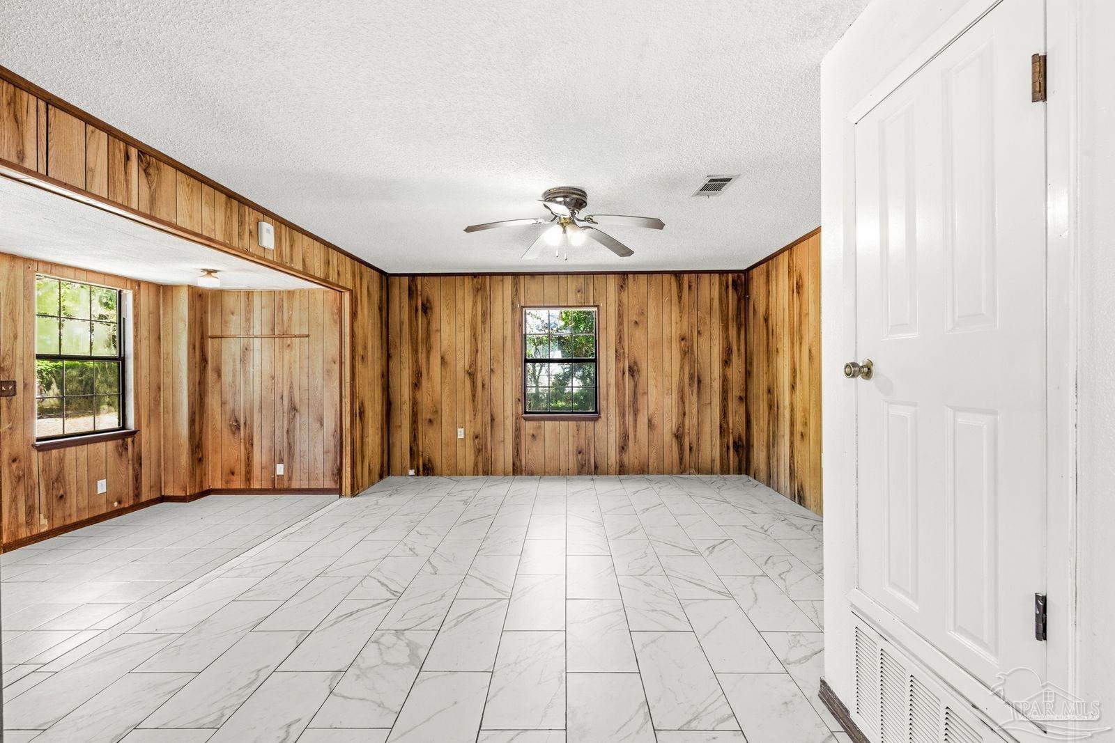2403 E Johnson Avenue Pensacola FL 32514