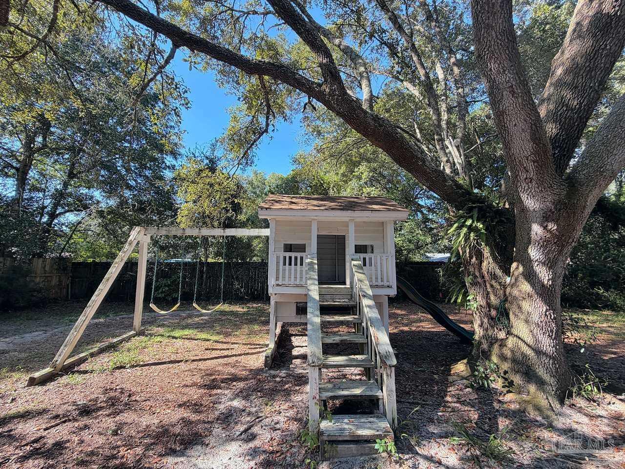 8240 Sedgefield Drive Pensacola FL 32507