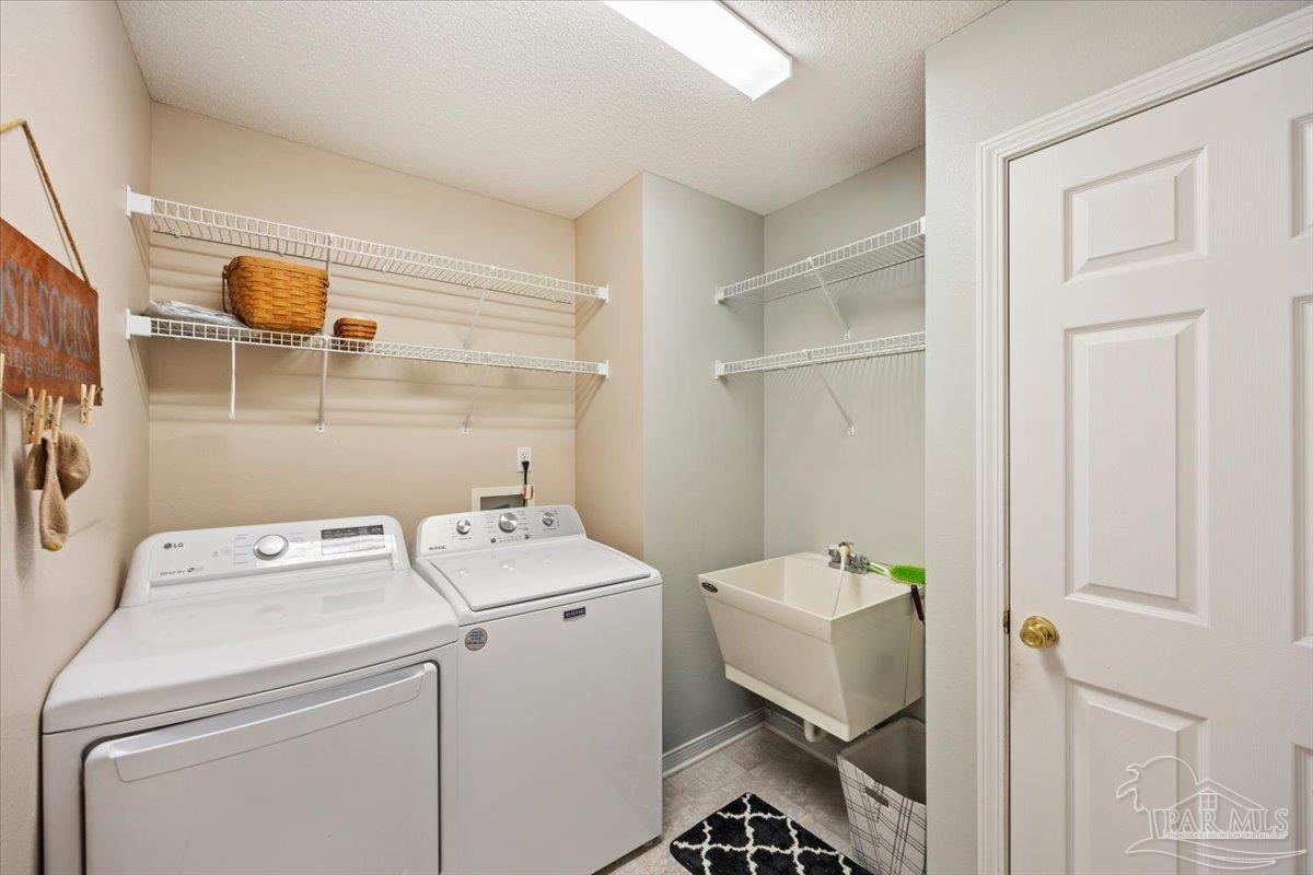 3656 Sawmill Circle Pace FL 32571