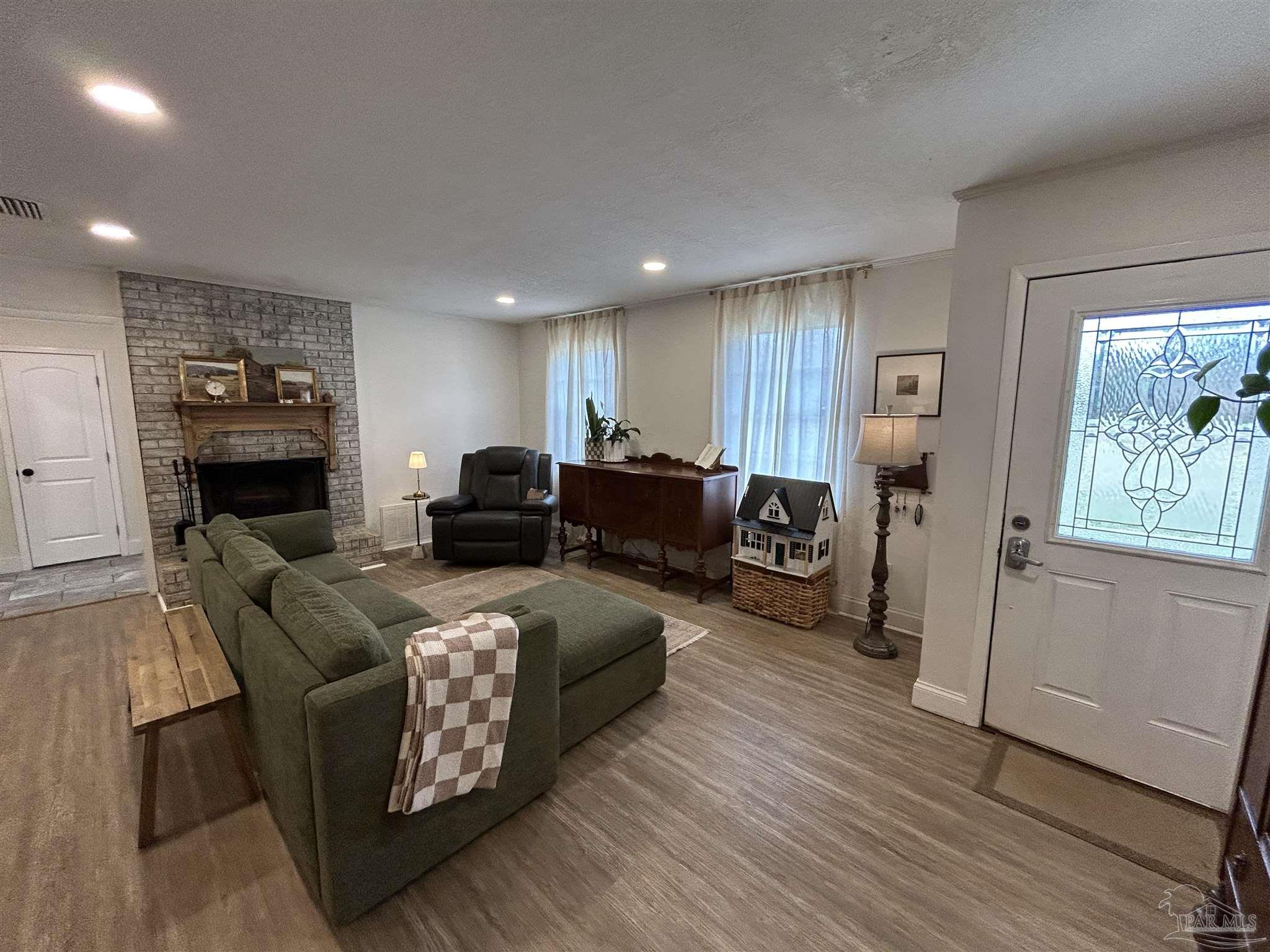 6649 Highway 29 Molino FL 32577