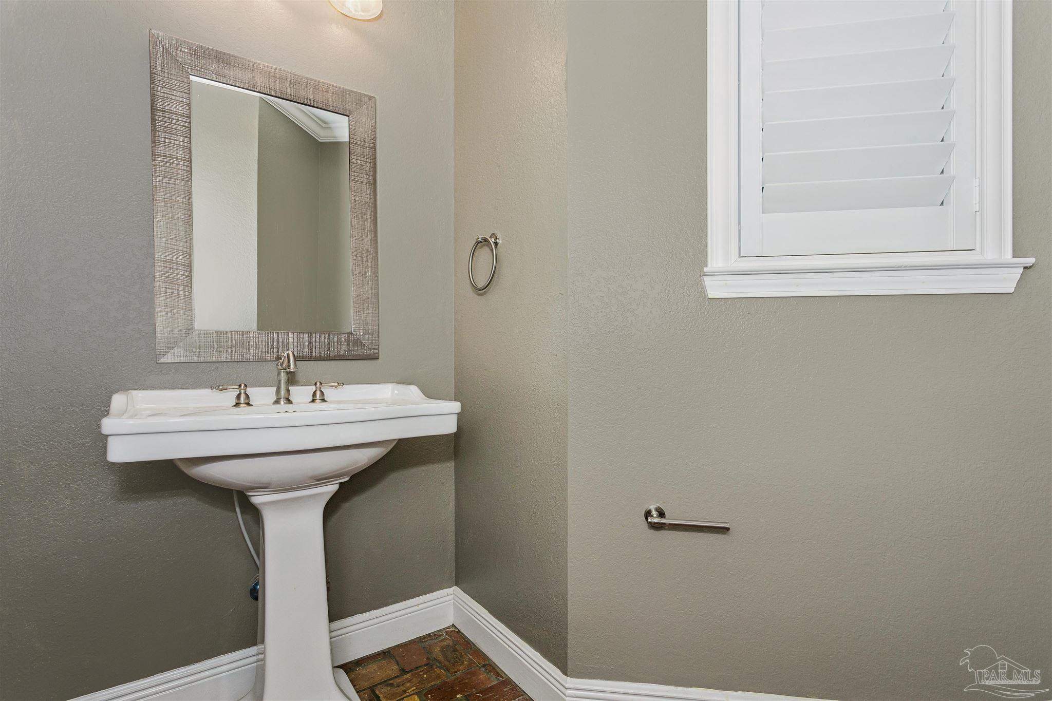 16340 Innerarity Pt Road Pensacola FL 32507