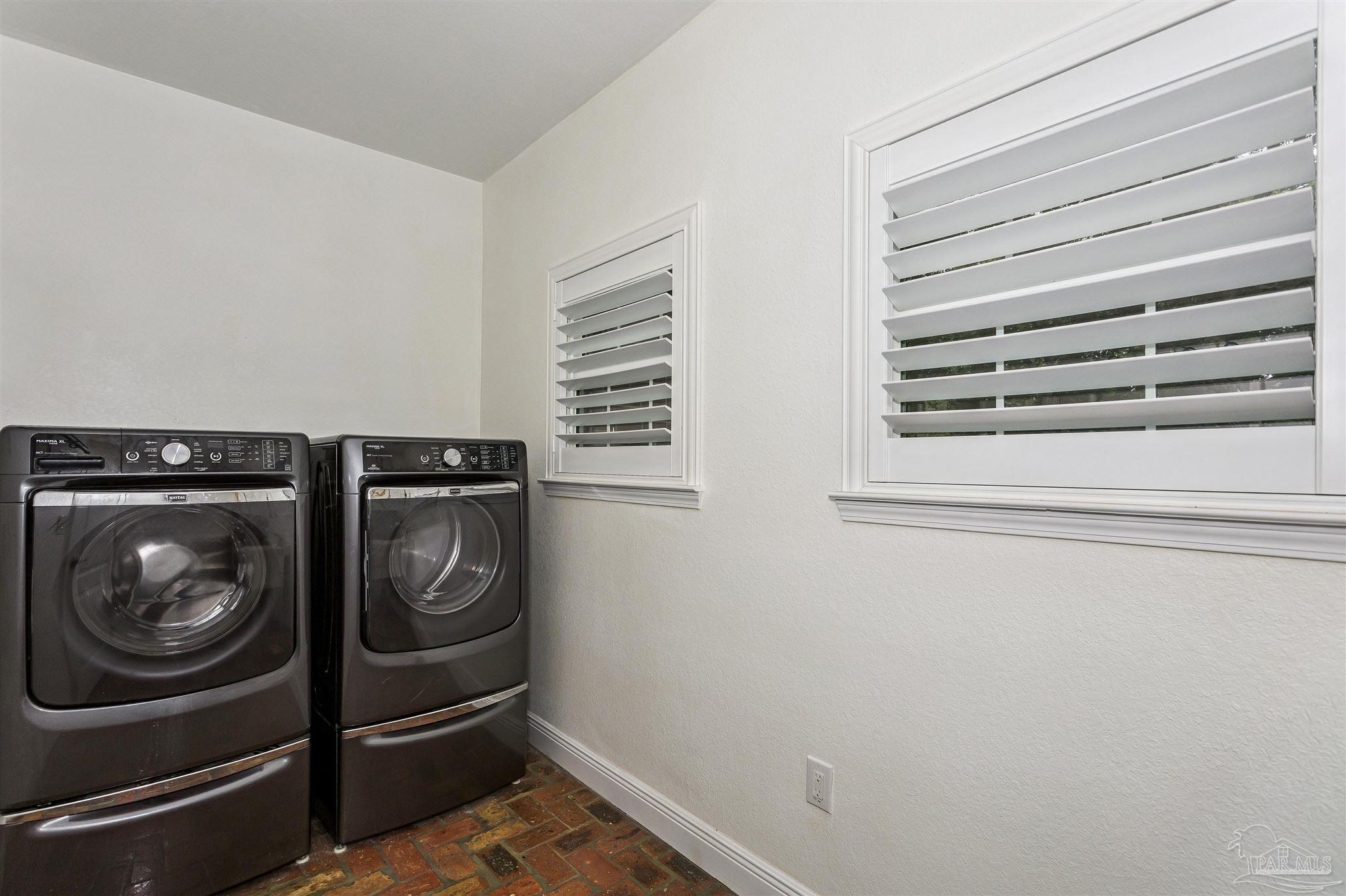 16340 Innerarity Pt Road Pensacola FL 32507
