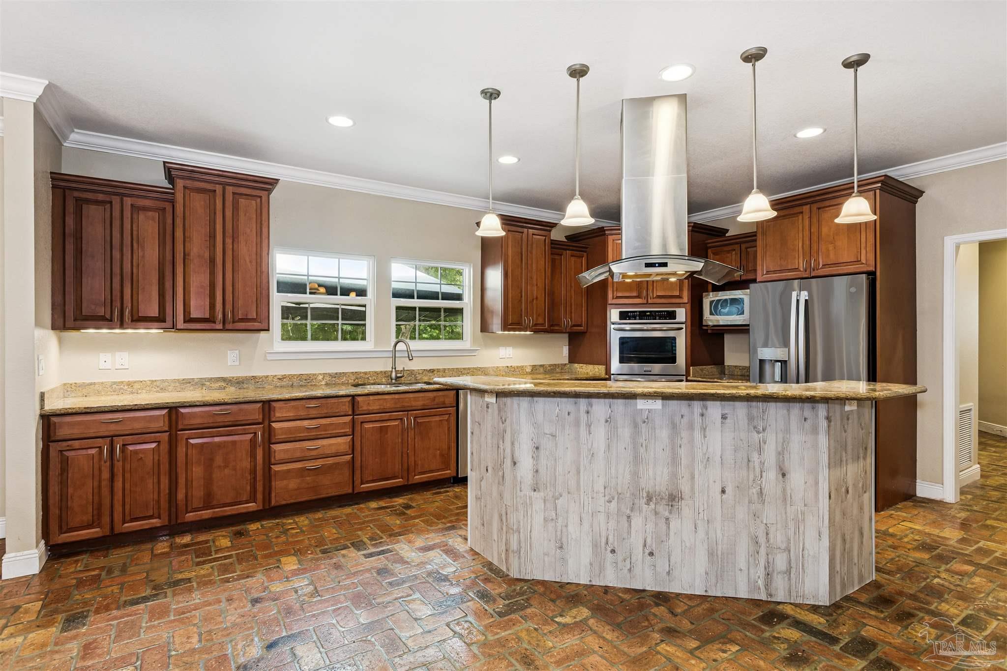 16340 Innerarity Pt Road Pensacola FL 32507