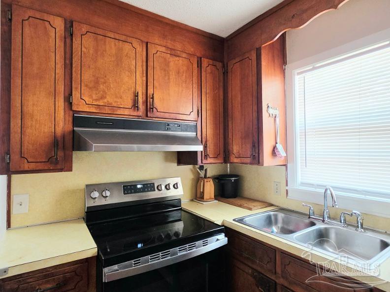 1230 E Leonard Street Pensacola FL 32503