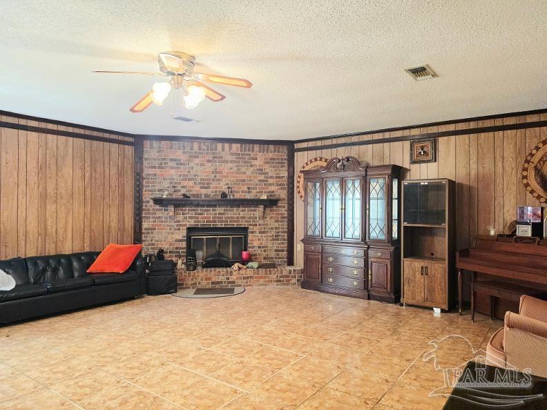 1230 E Leonard Street Pensacola FL 32503