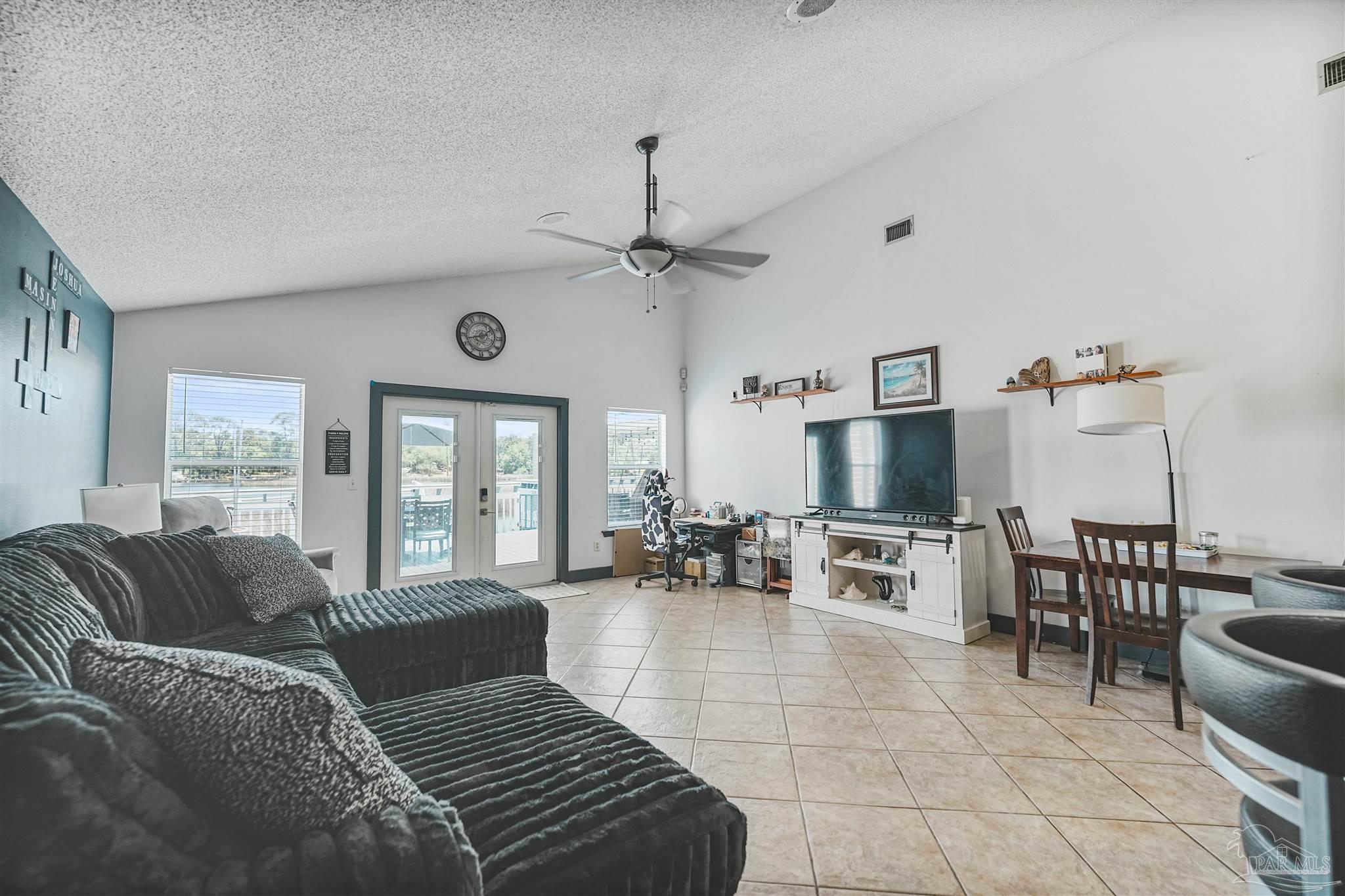 724 Landing Lane Pensacola FL 32507