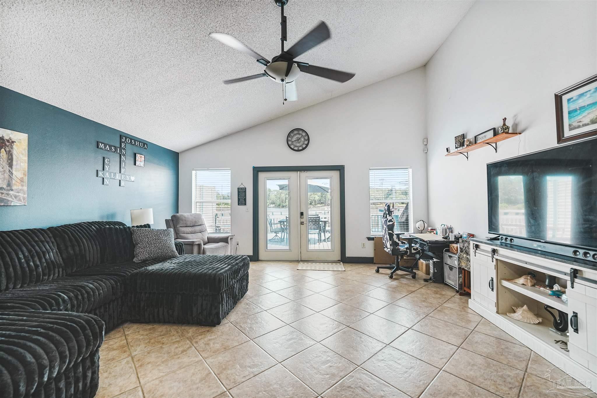 724 Landing Lane Pensacola FL 32507