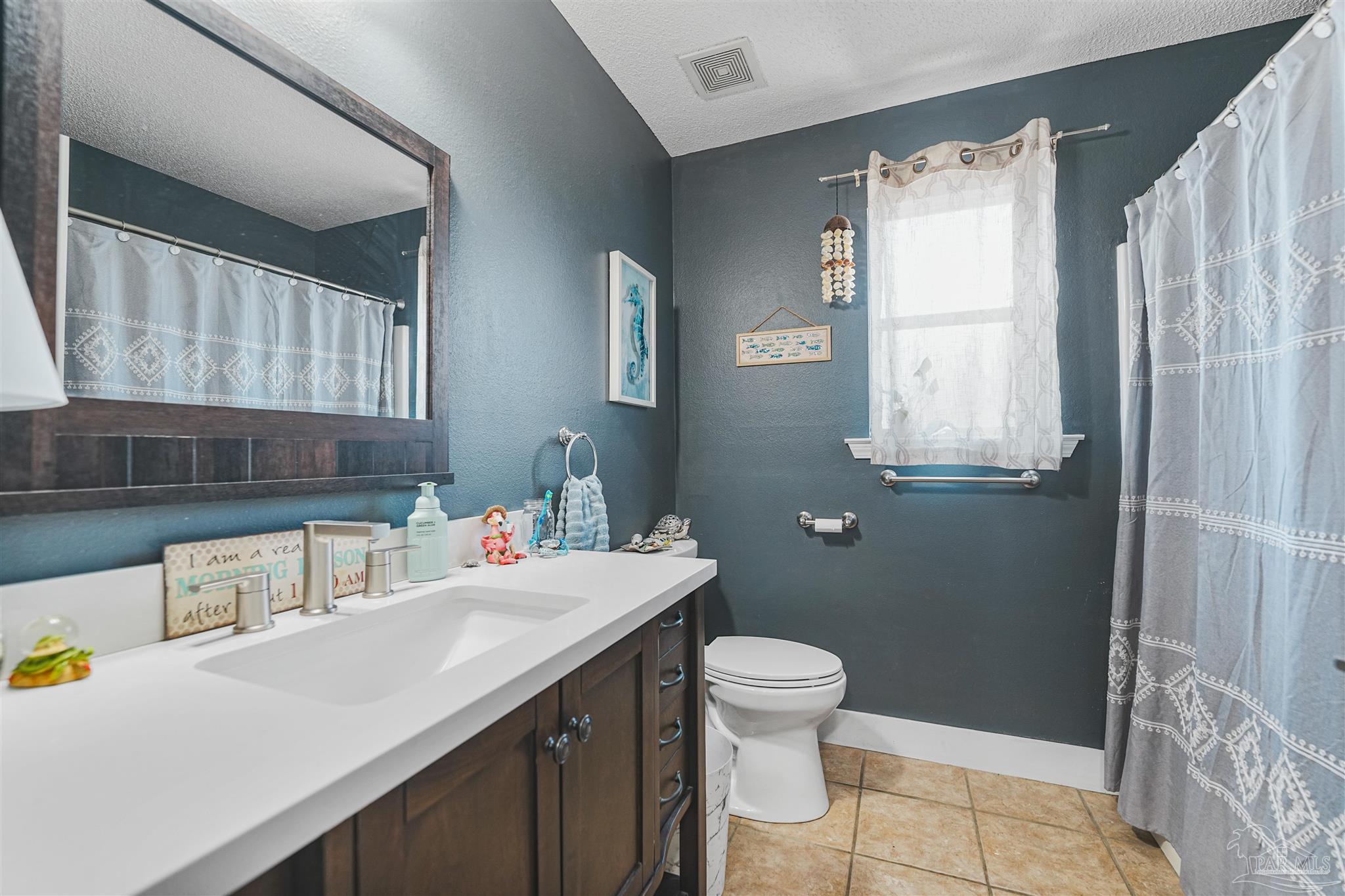 724 Landing Lane Pensacola FL 32507