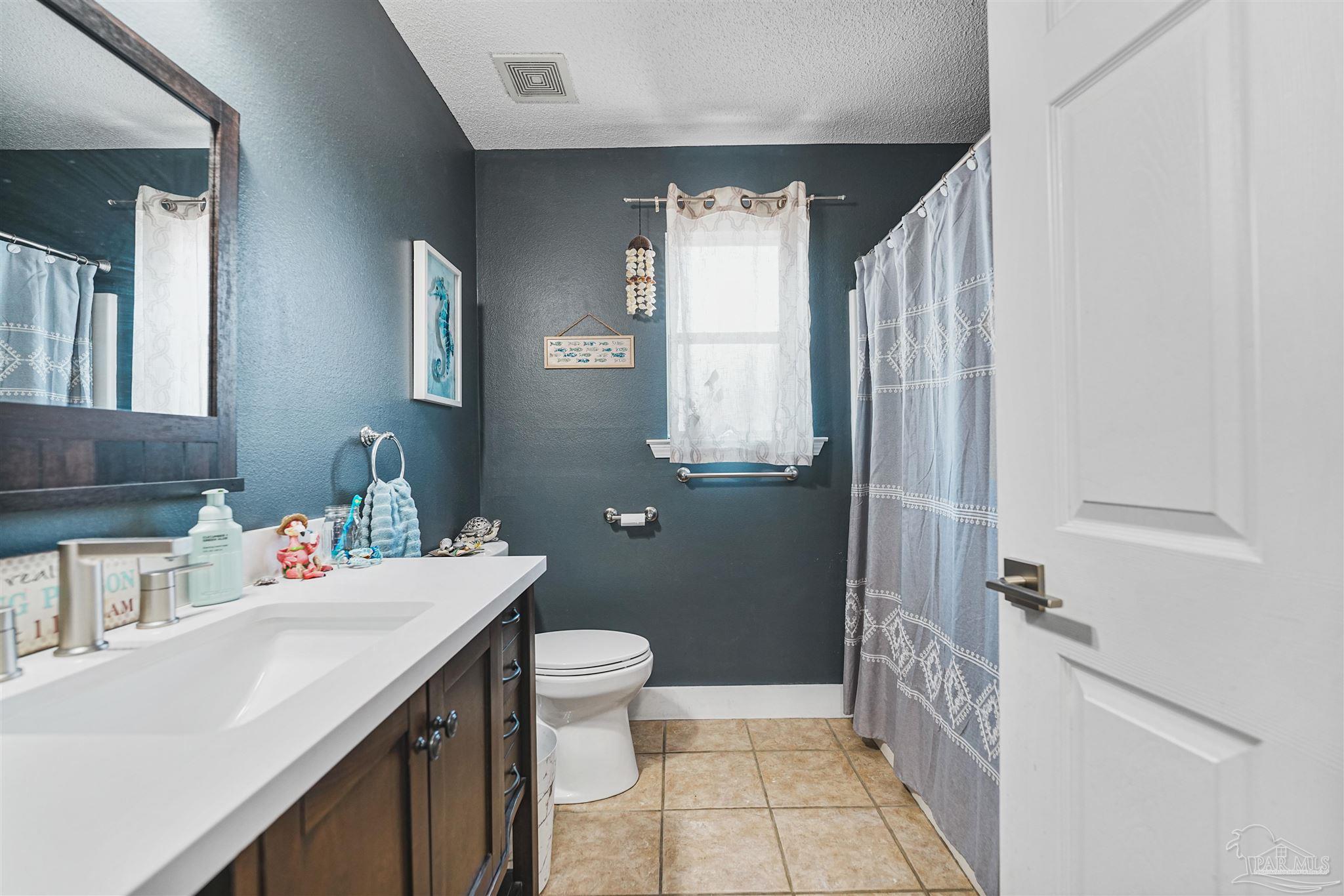 724 Landing Lane Pensacola FL 32507