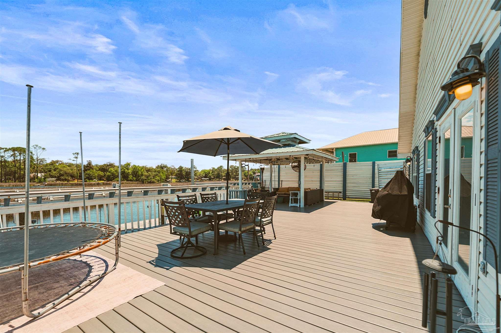724 Landing Lane Pensacola FL 32507