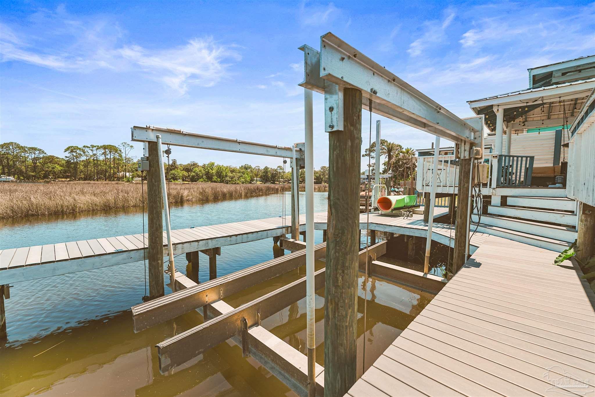 724 Landing Lane Pensacola FL 32507