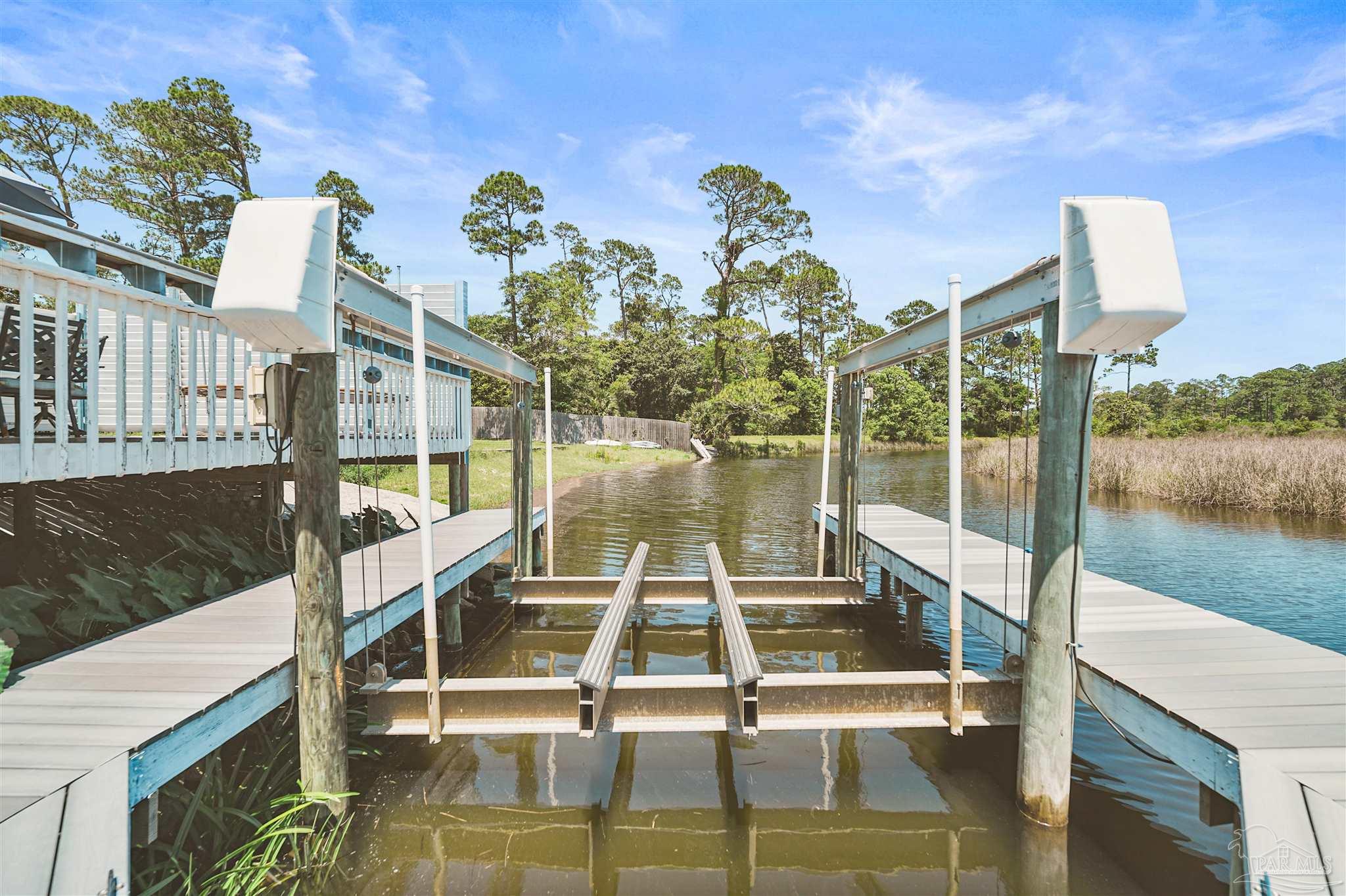 724 Landing Lane Pensacola FL 32507