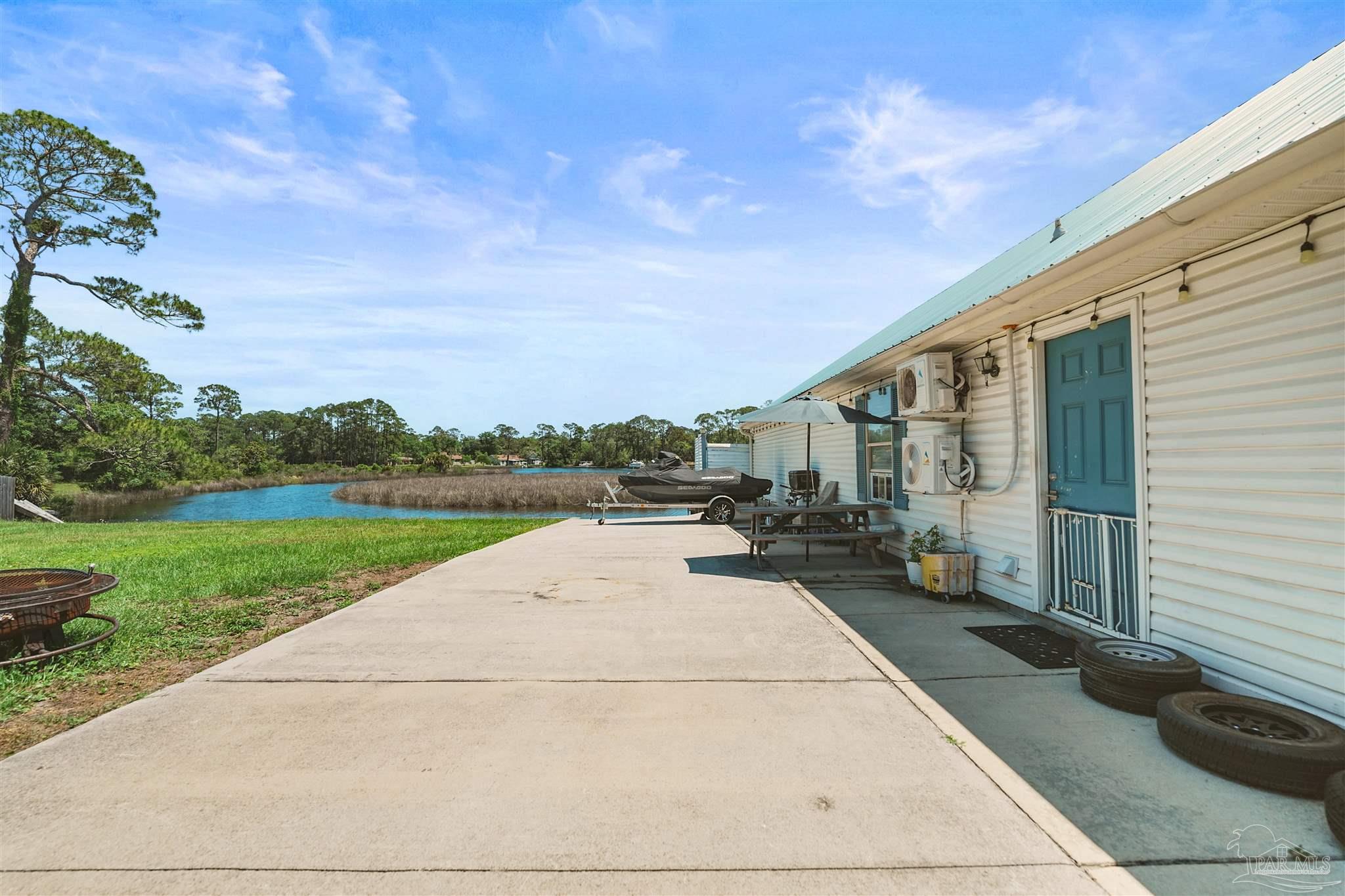 724 Landing Lane Pensacola FL 32507