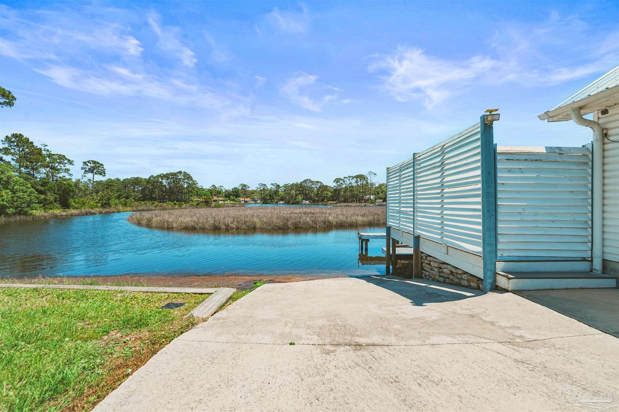 724 Landing Lane Pensacola FL 32507