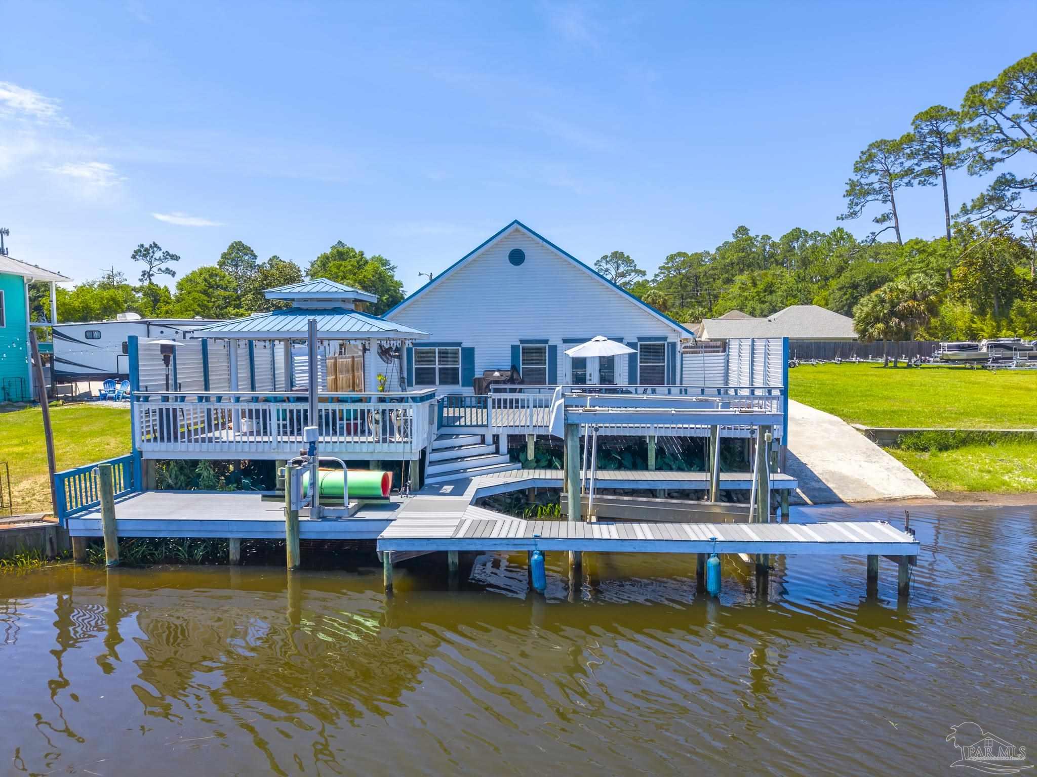 724 Landing Lane Pensacola FL 32507