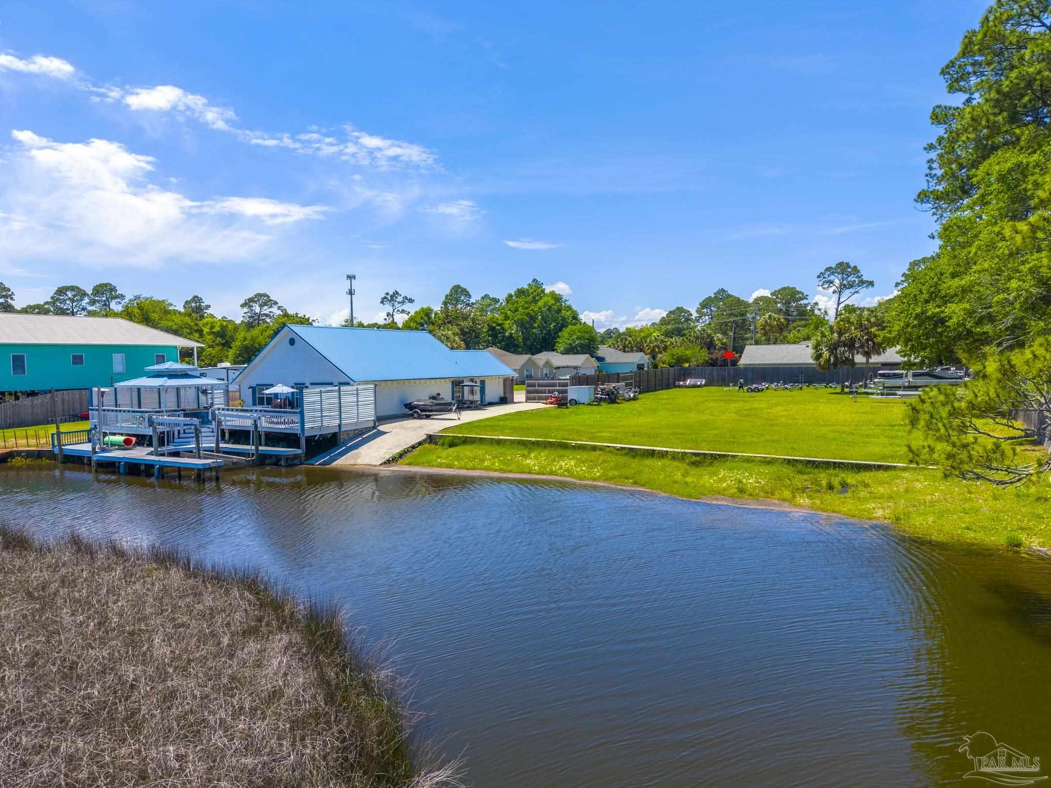 724 Landing Lane Pensacola FL 32507