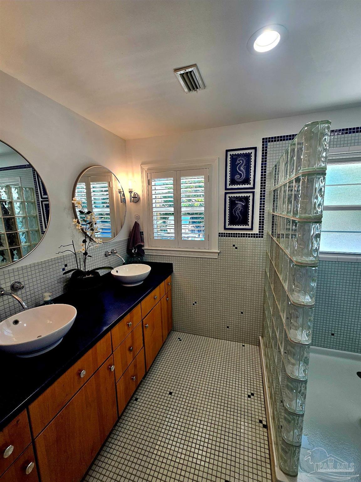 2505 Yates Avenue Pensacola FL 32503
