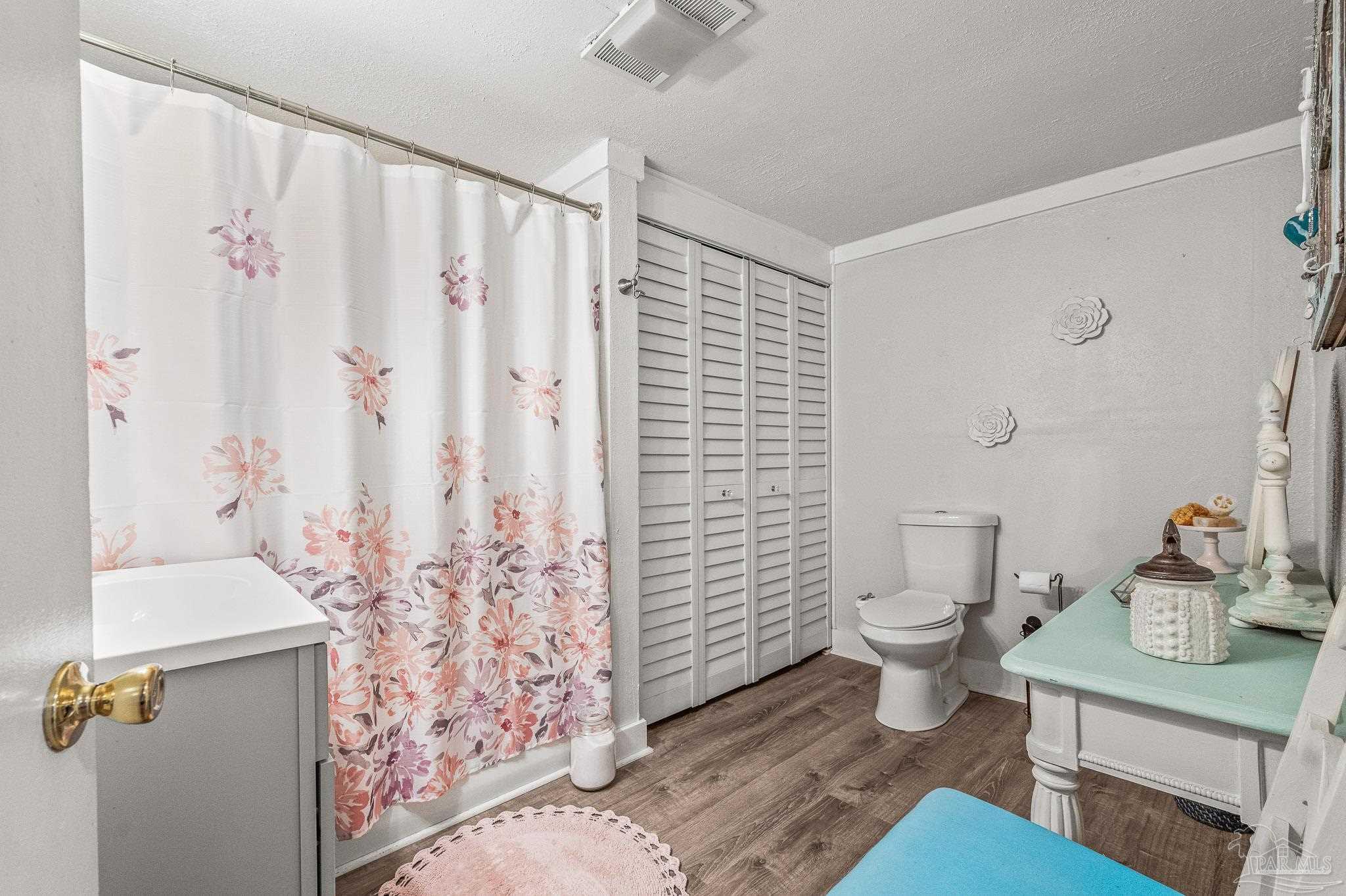 1220 E Cervantes Pensacola FL 32501