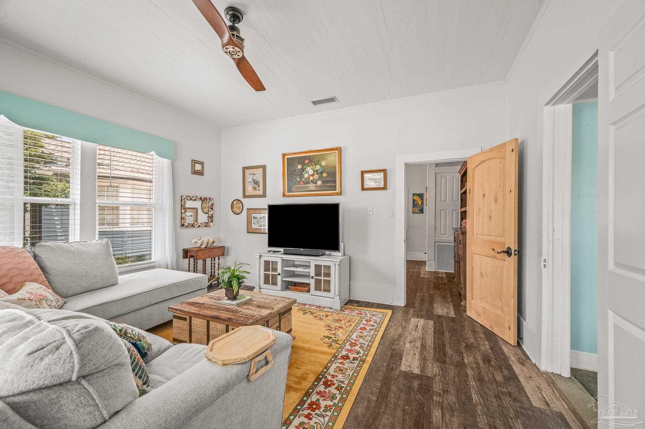 1220 E Cervantes Pensacola FL 32501