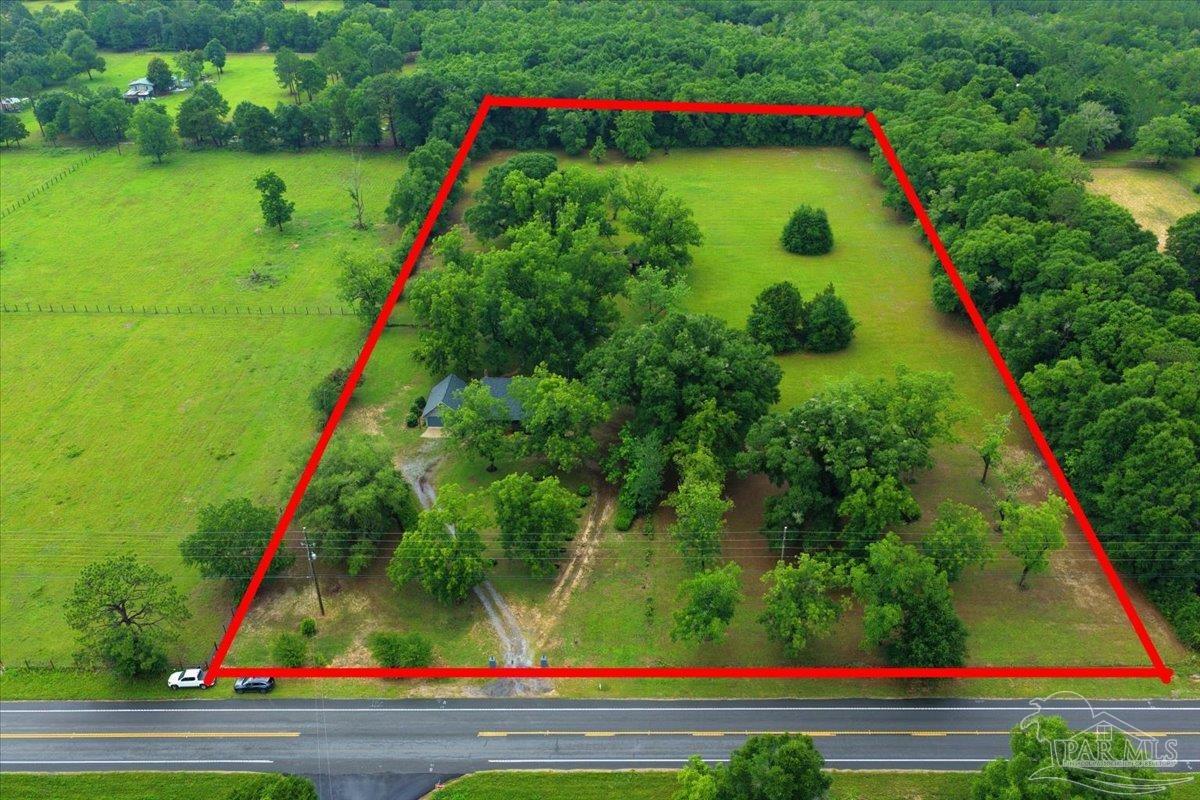 862 Us 90 Holt FL 32564