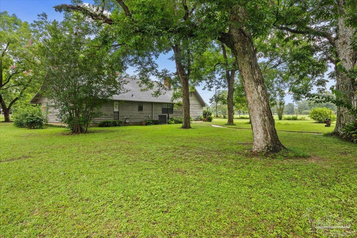 862 Us 90 Holt FL 32564