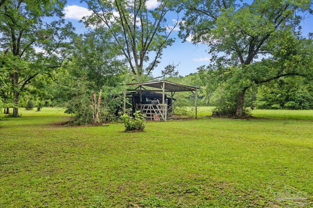 862 Us 90 Holt FL 32564