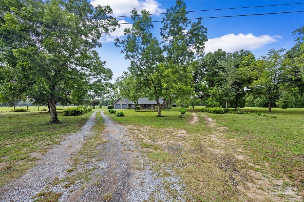 862 Us 90 Holt FL 32564