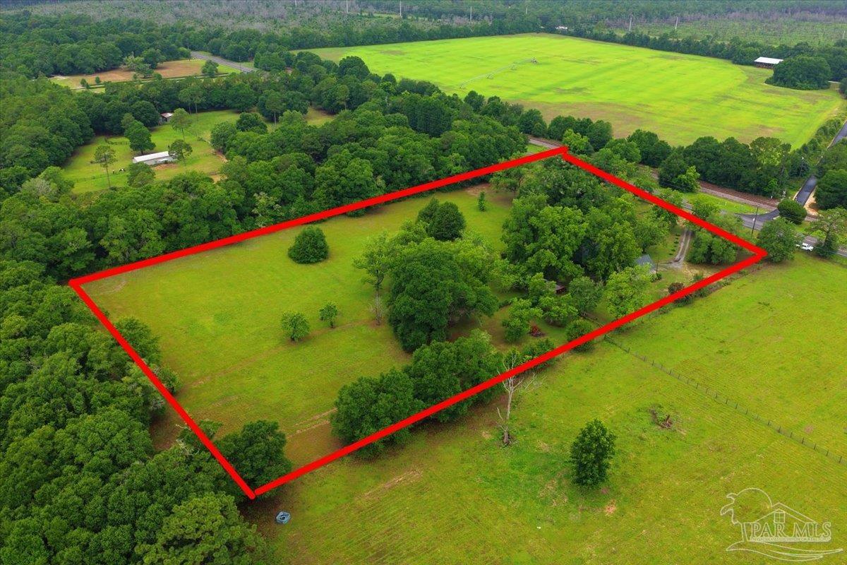 862 Us 90 Holt FL 32564