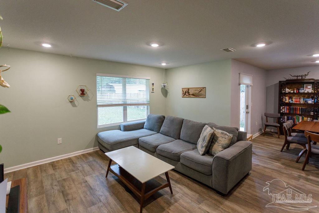 1887 Mary Jo Way Pensacola FL 32534