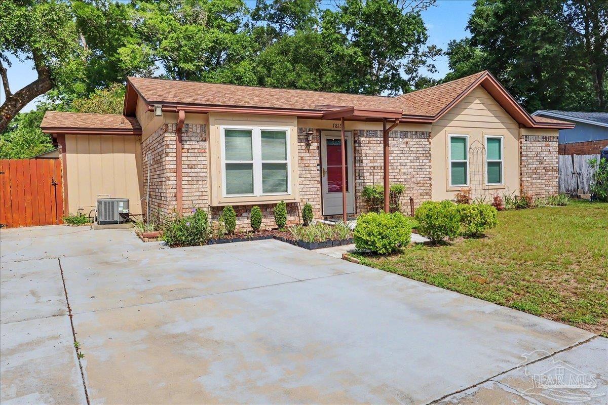 7815 Oak Forest Place Pensacola FL 32514