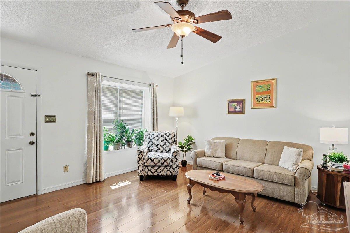 7815 Oak Forest Place Pensacola FL 32514
