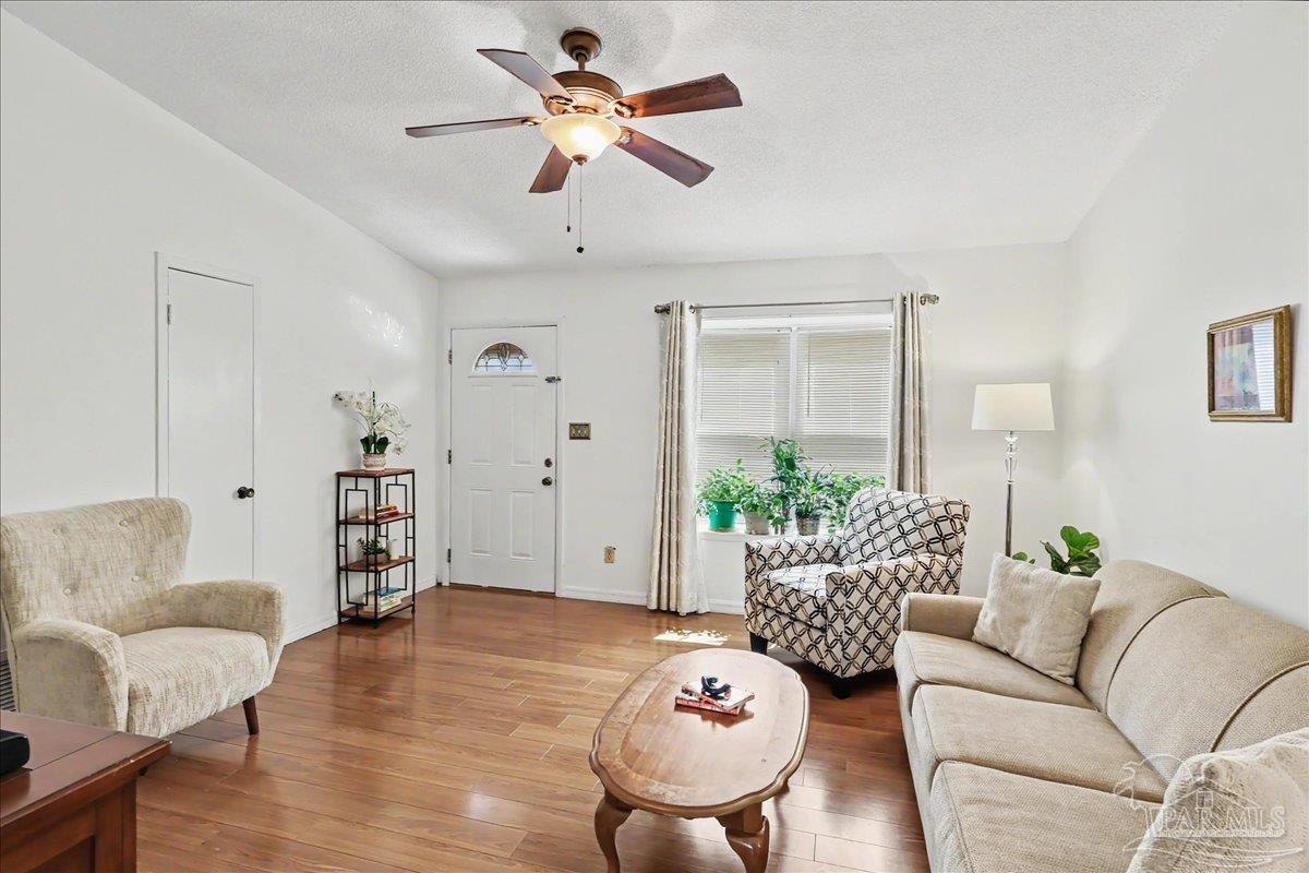 7815 Oak Forest Place Pensacola FL 32514