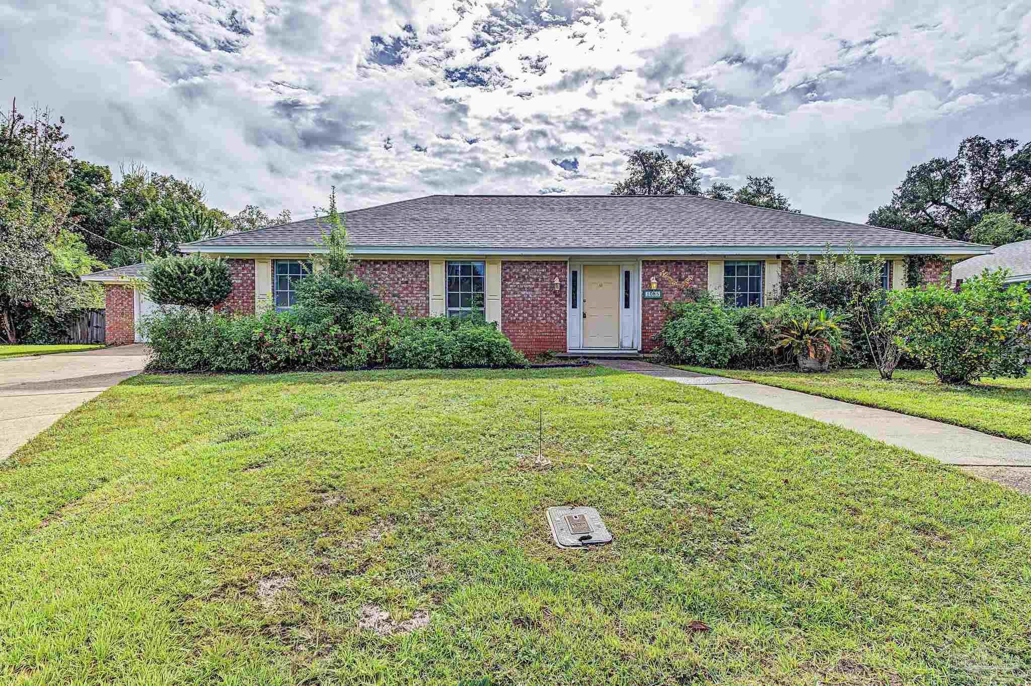 1085 Farmington Pensacola FL 32504