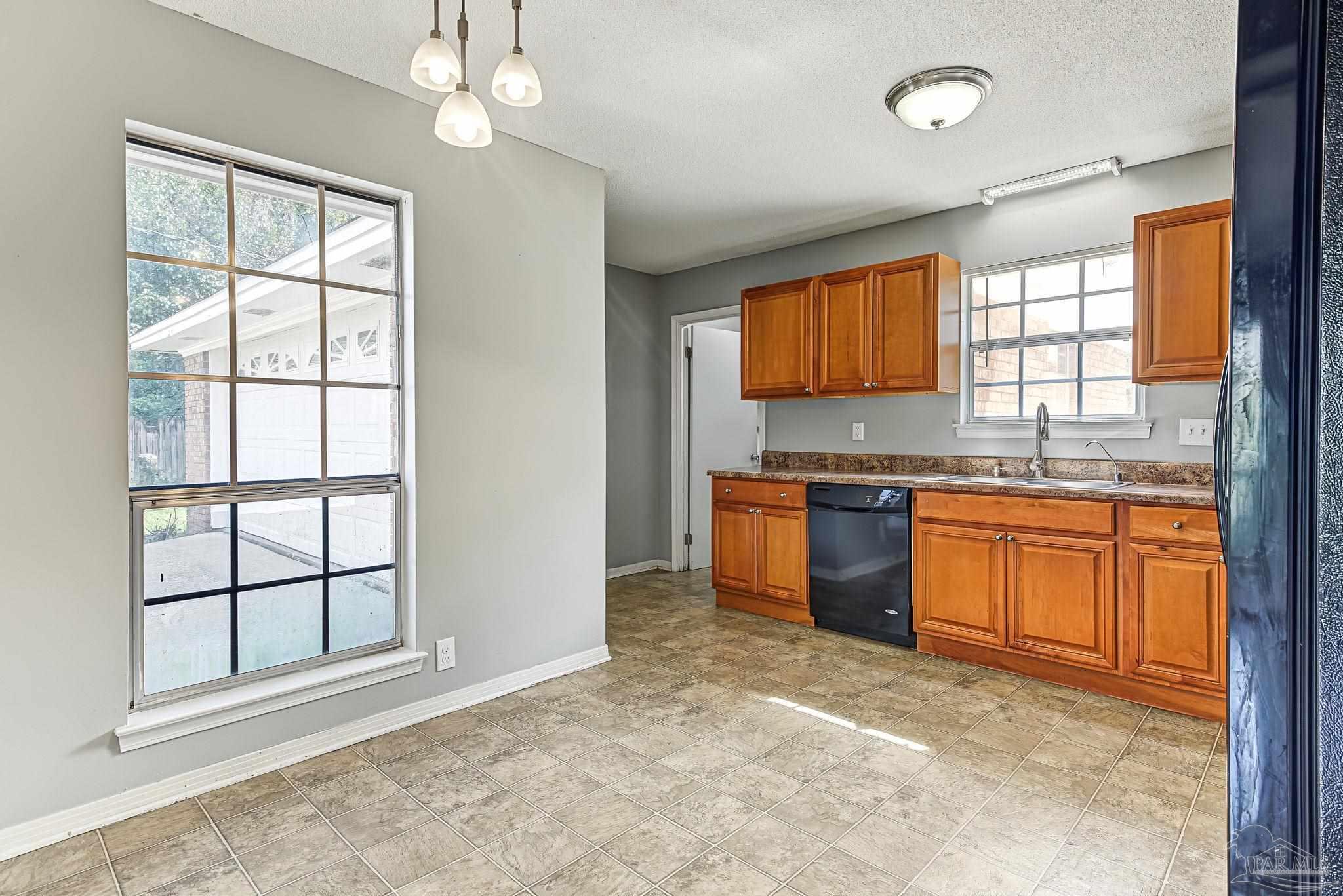 1085 Farmington Pensacola FL 32504
