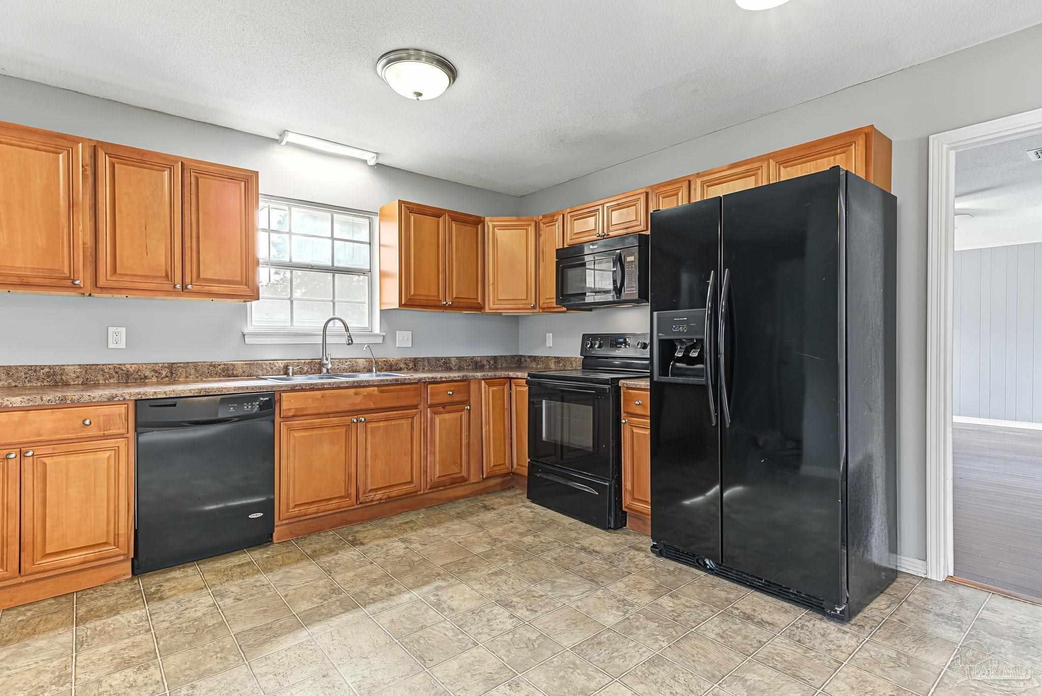 1085 Farmington Pensacola FL 32504