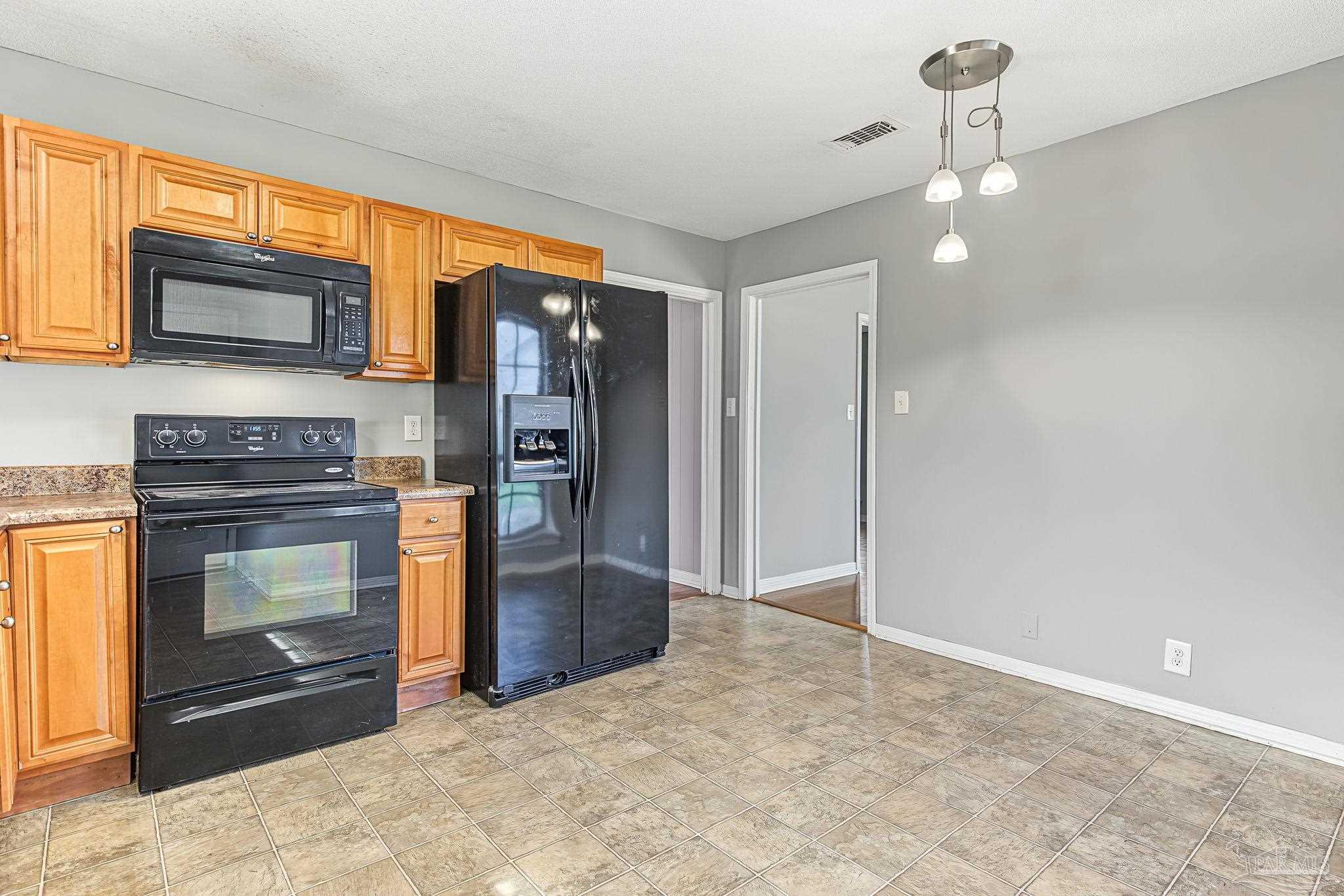 1085 Farmington Pensacola FL 32504