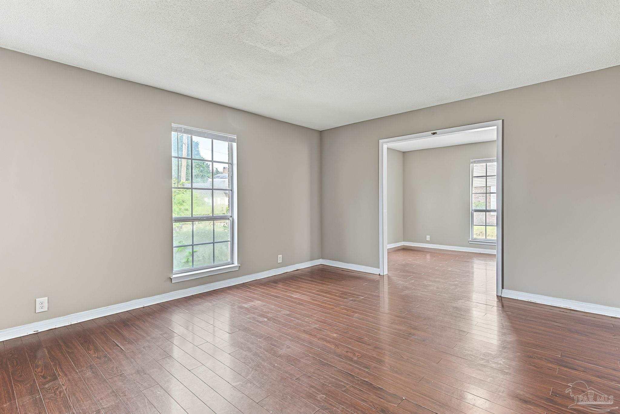1085 Farmington Pensacola FL 32504