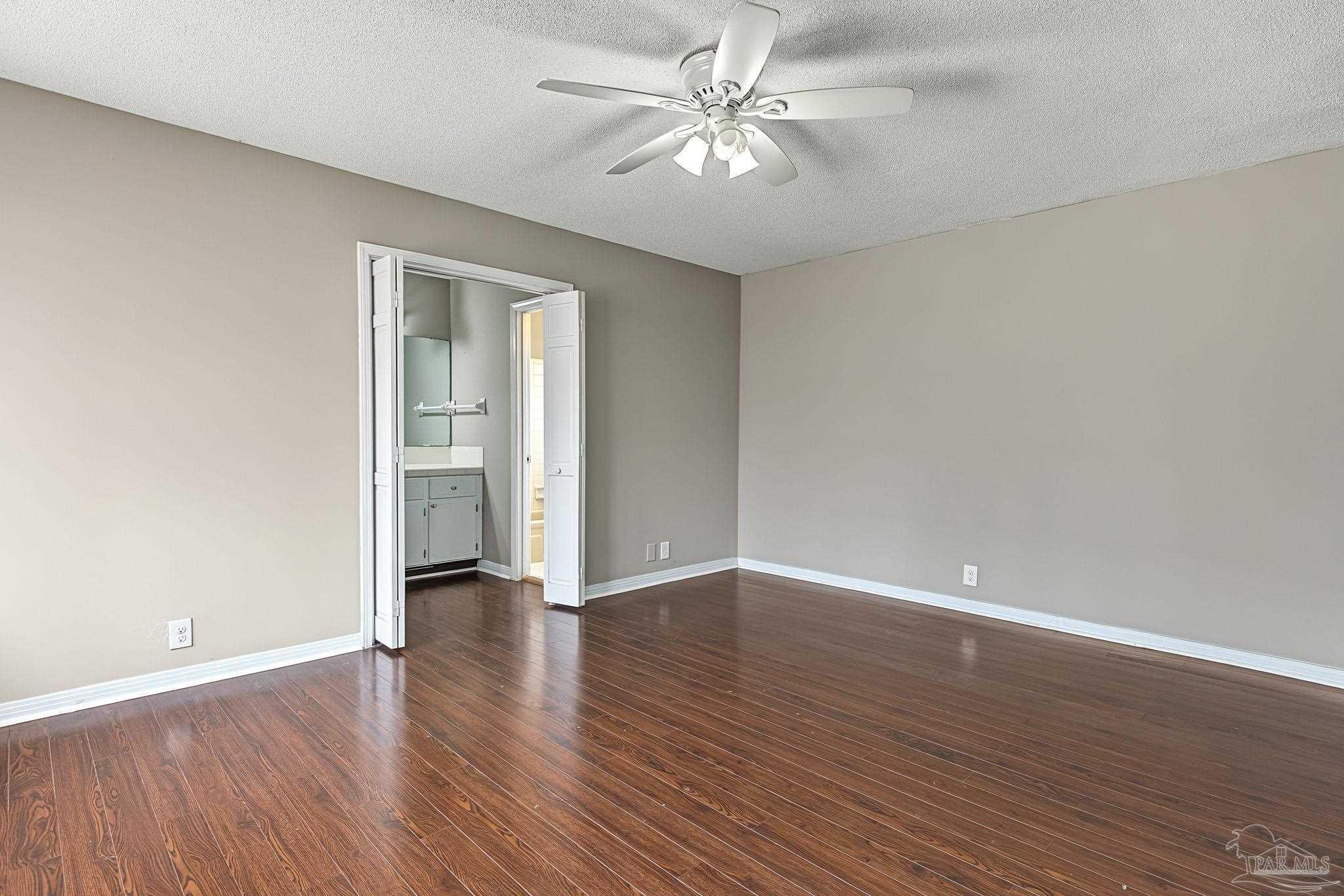 1085 Farmington Pensacola FL 32504
