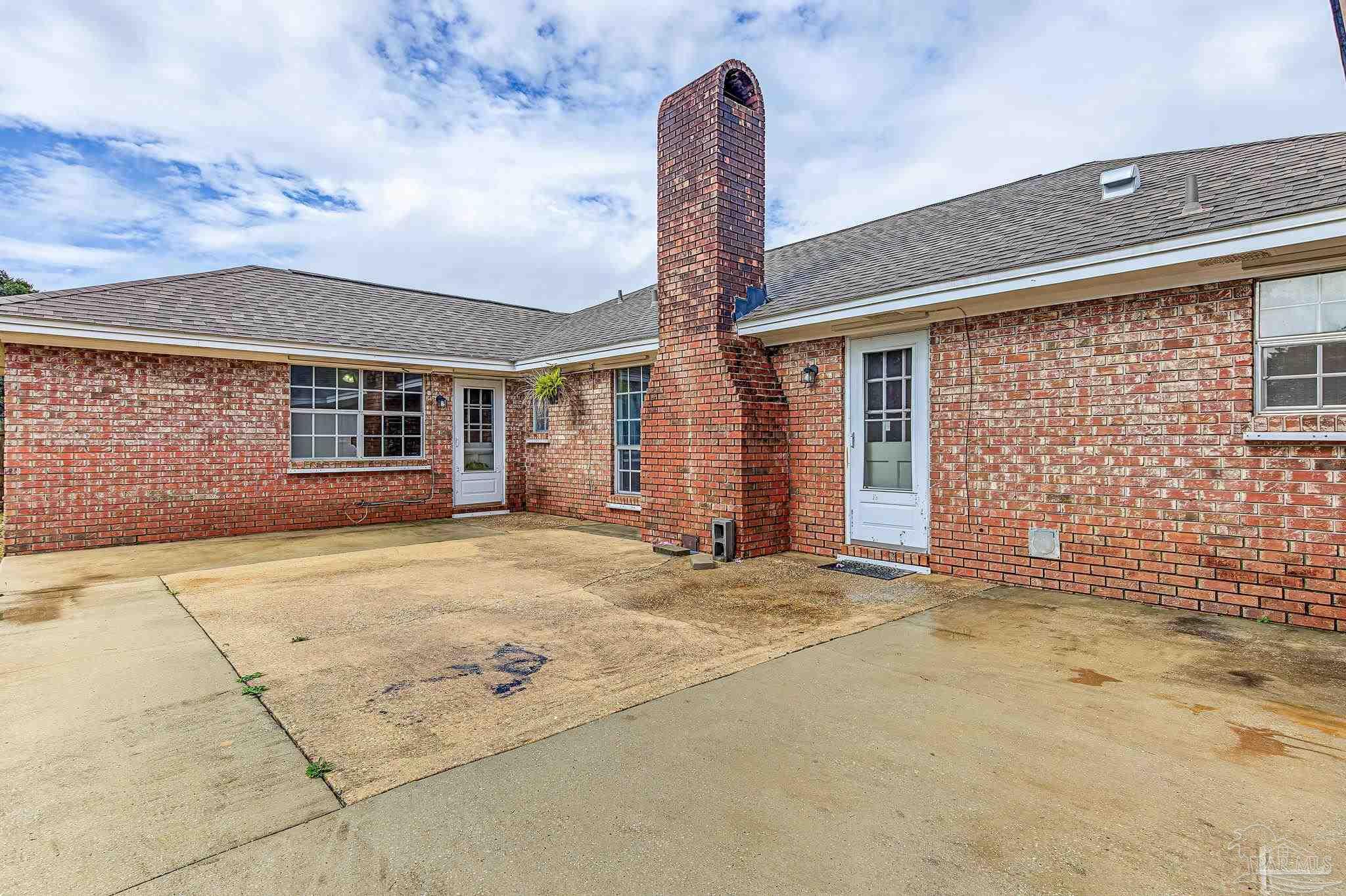 1085 Farmington Pensacola FL 32504