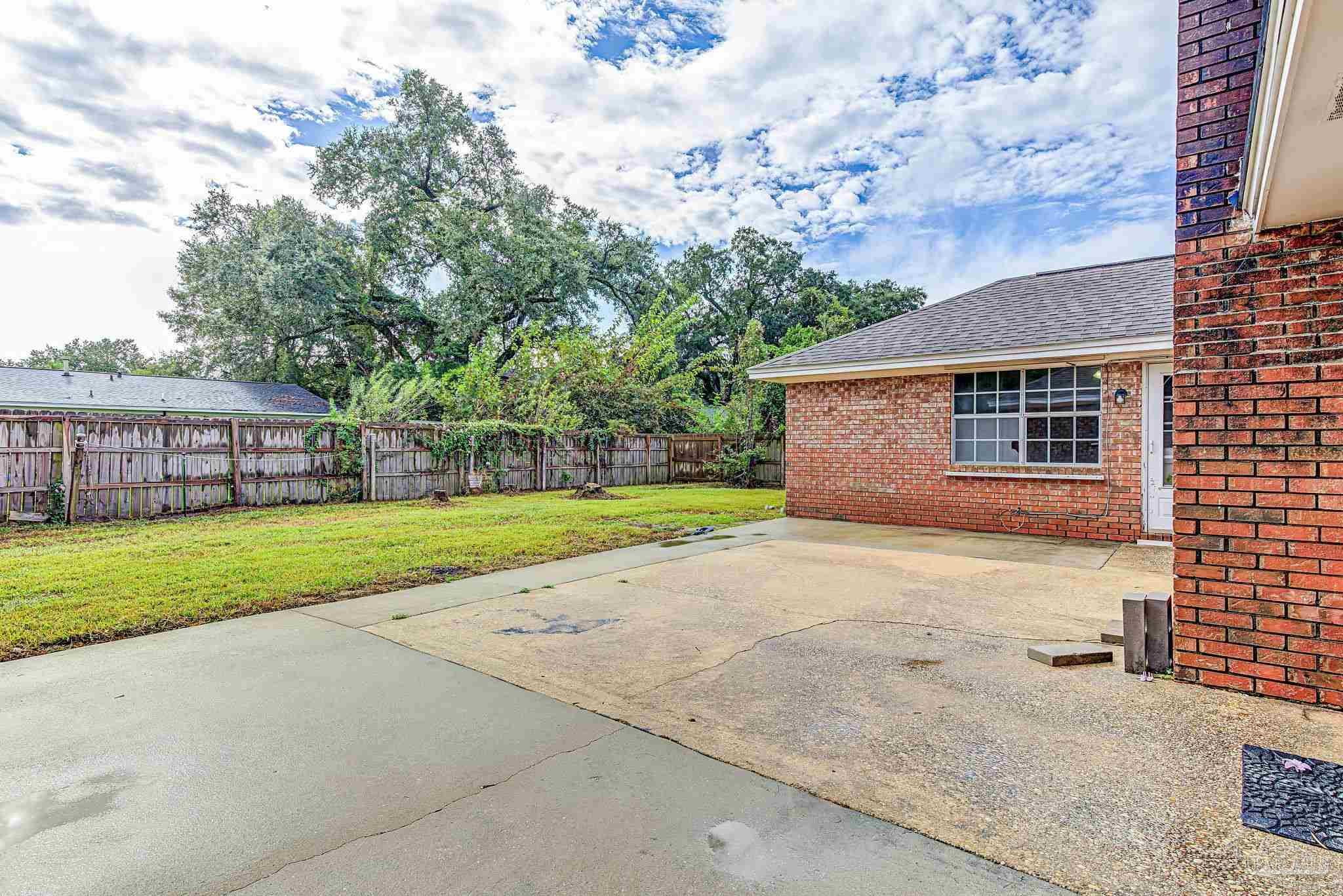 1085 Farmington Pensacola FL 32504
