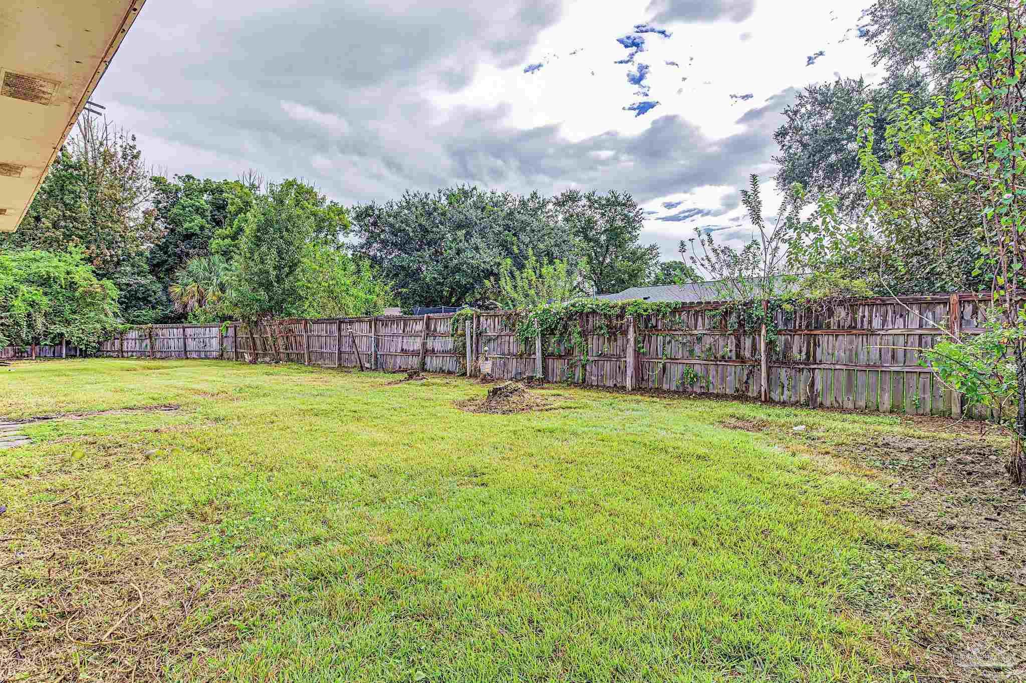 1085 Farmington Pensacola FL 32504