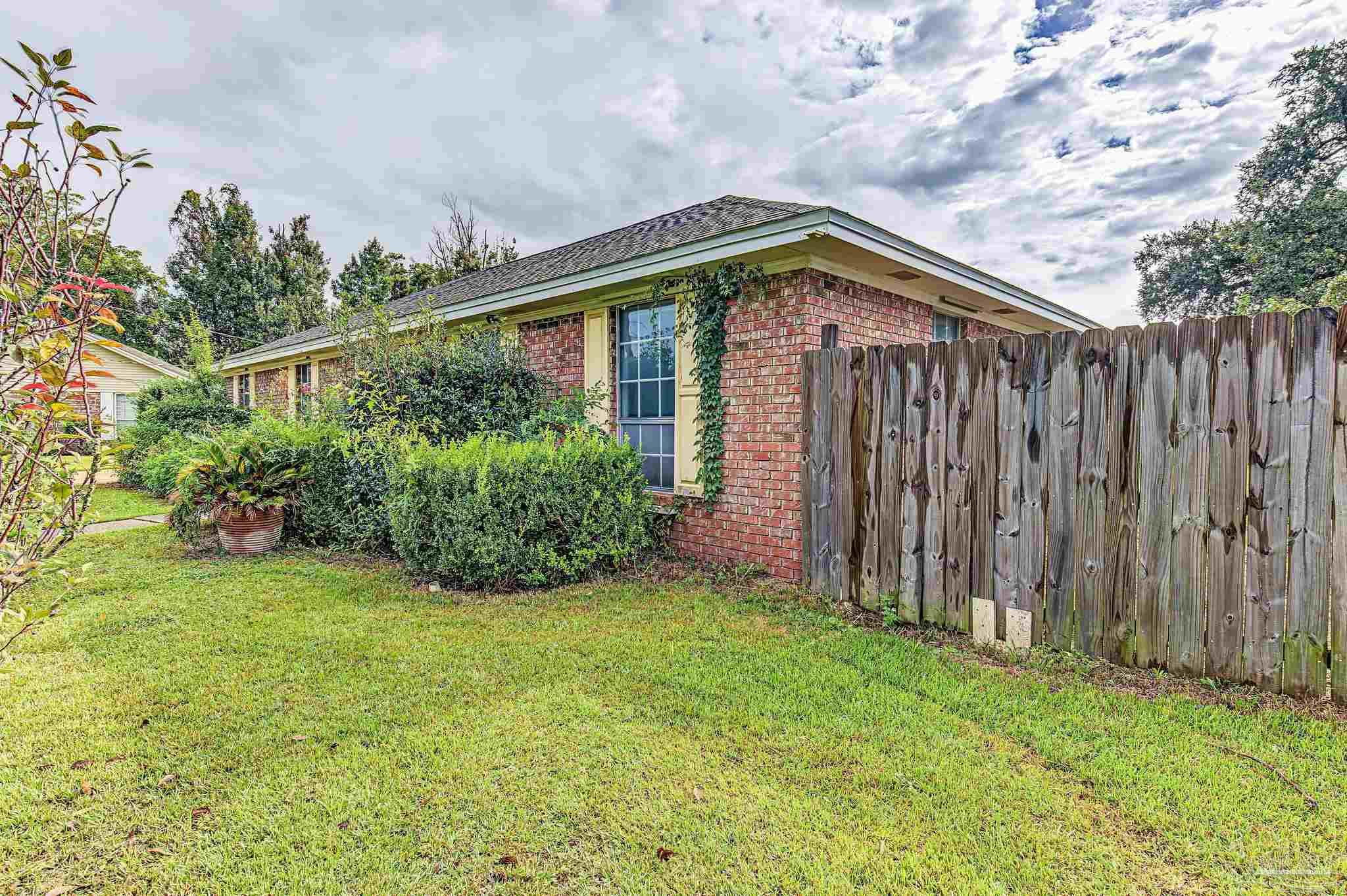 1085 Farmington Pensacola FL 32504