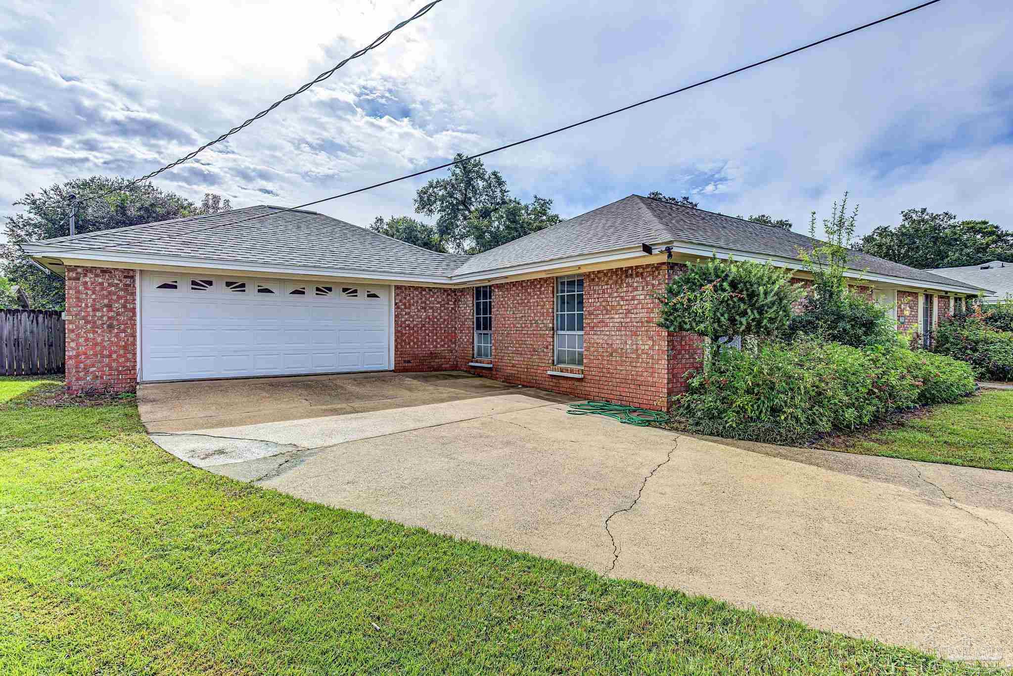 1085 Farmington Pensacola FL 32504