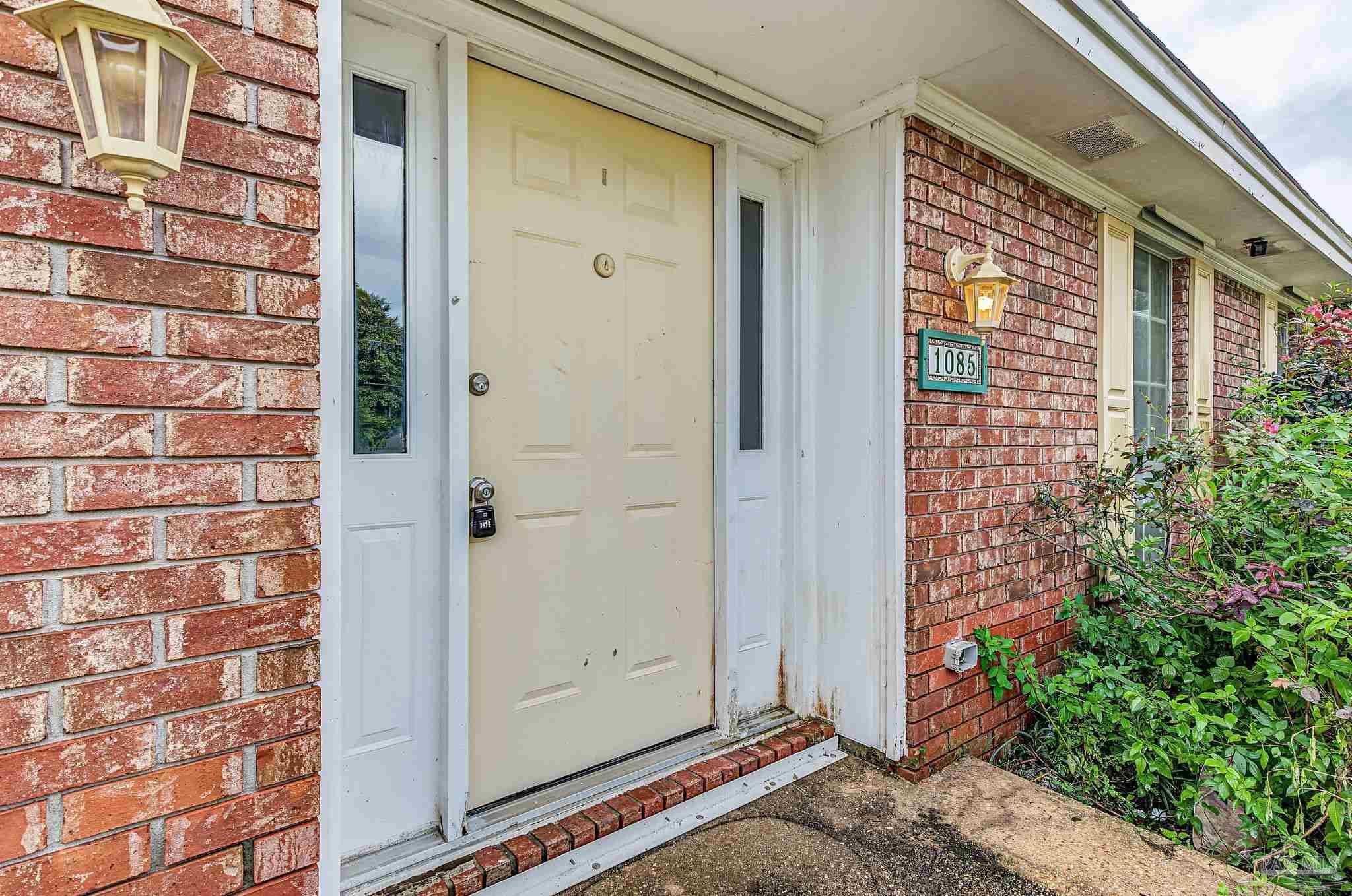 1085 Farmington Pensacola FL 32504