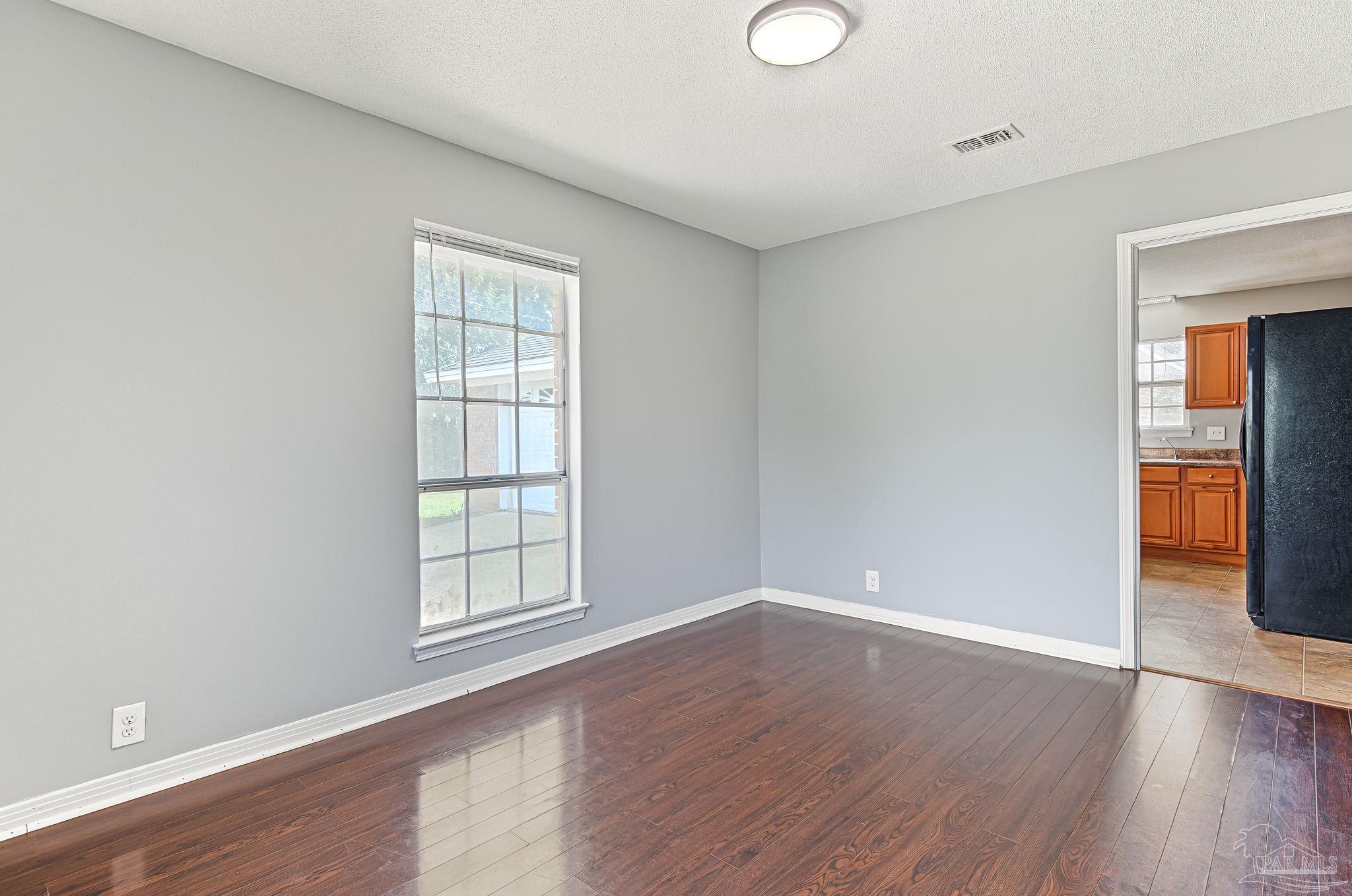 1085 Farmington Pensacola FL 32504