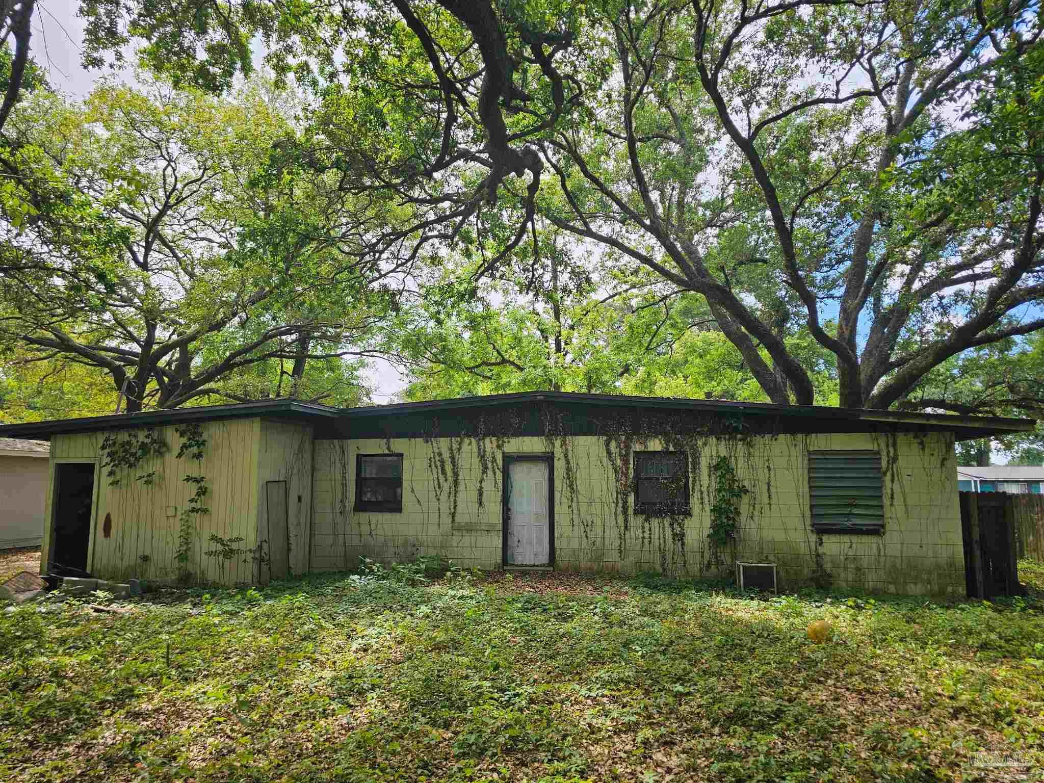 708 Vendee Lane Pensacola FL 32505